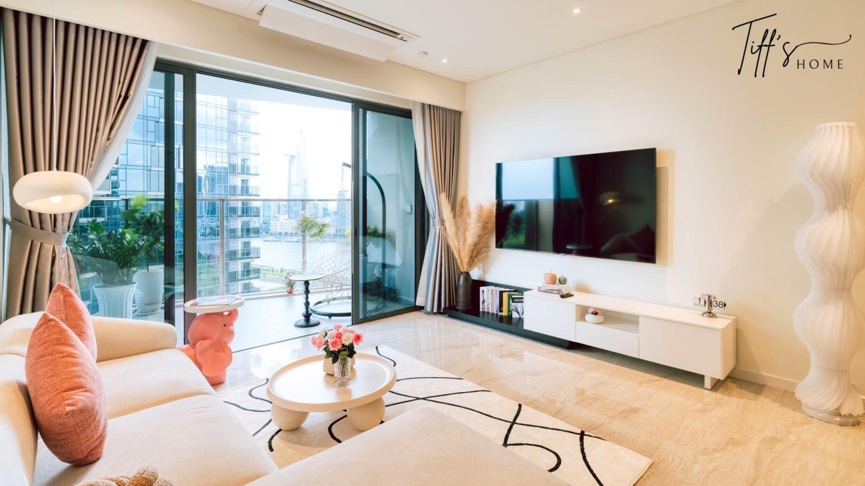 Metropole Thu Thiem - Tiff's Opera Suite