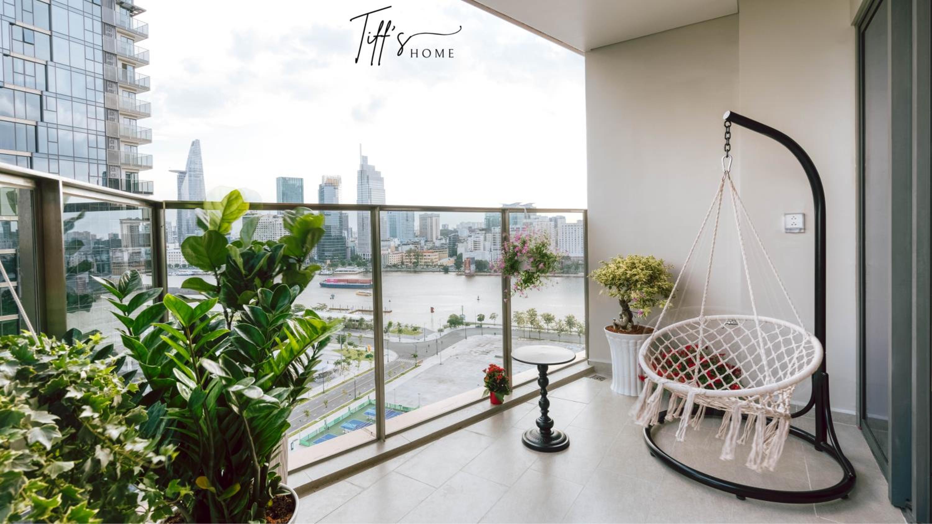 Metropole Thu Thiem - Tiff's Opera Suite
