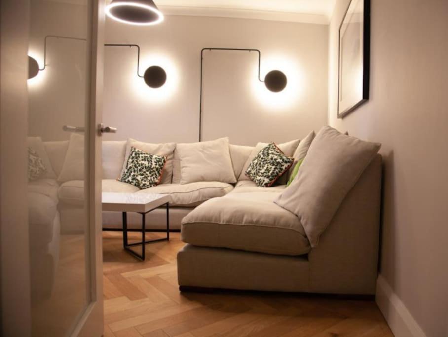 City Centre Dublin House with Terrace