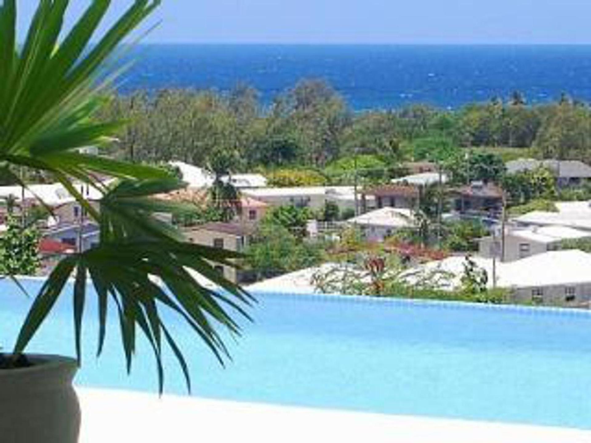 Remarkable 3-Bed Villa in christ church