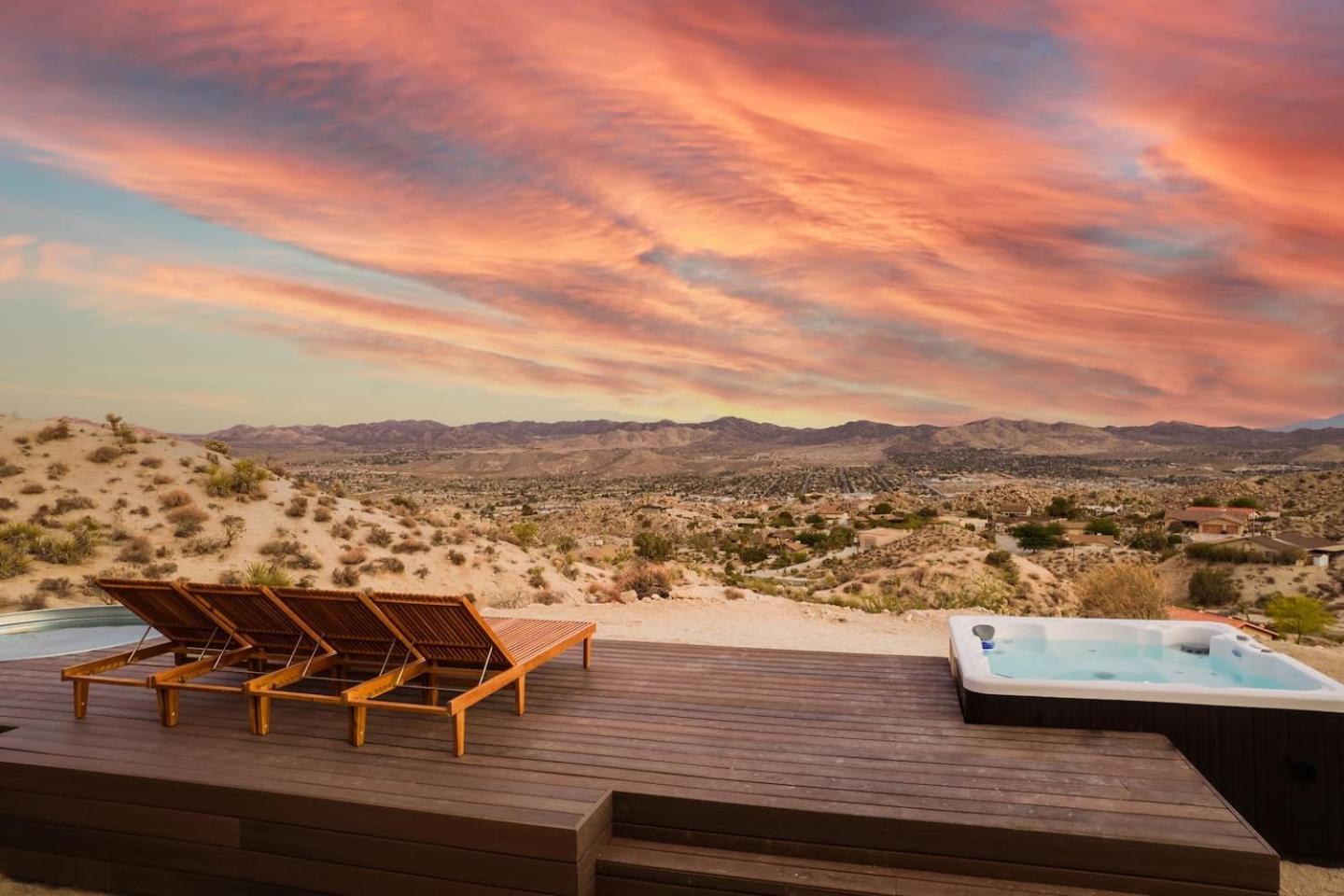 The Citadel - Huge Cowboy Tub, Hot Tub, Firepits view 2