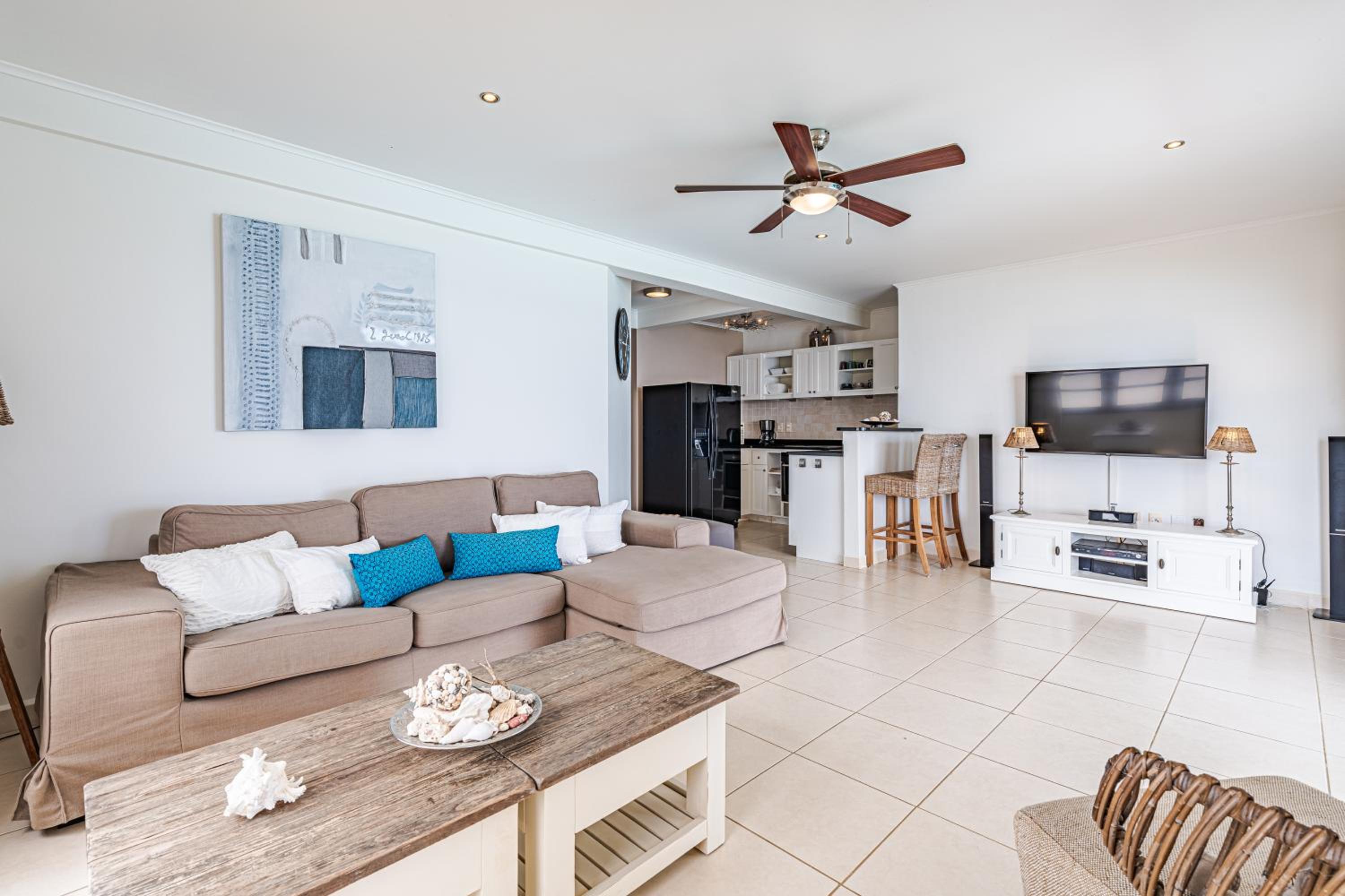 Bellevue Residence #7 - Oceanfront condo