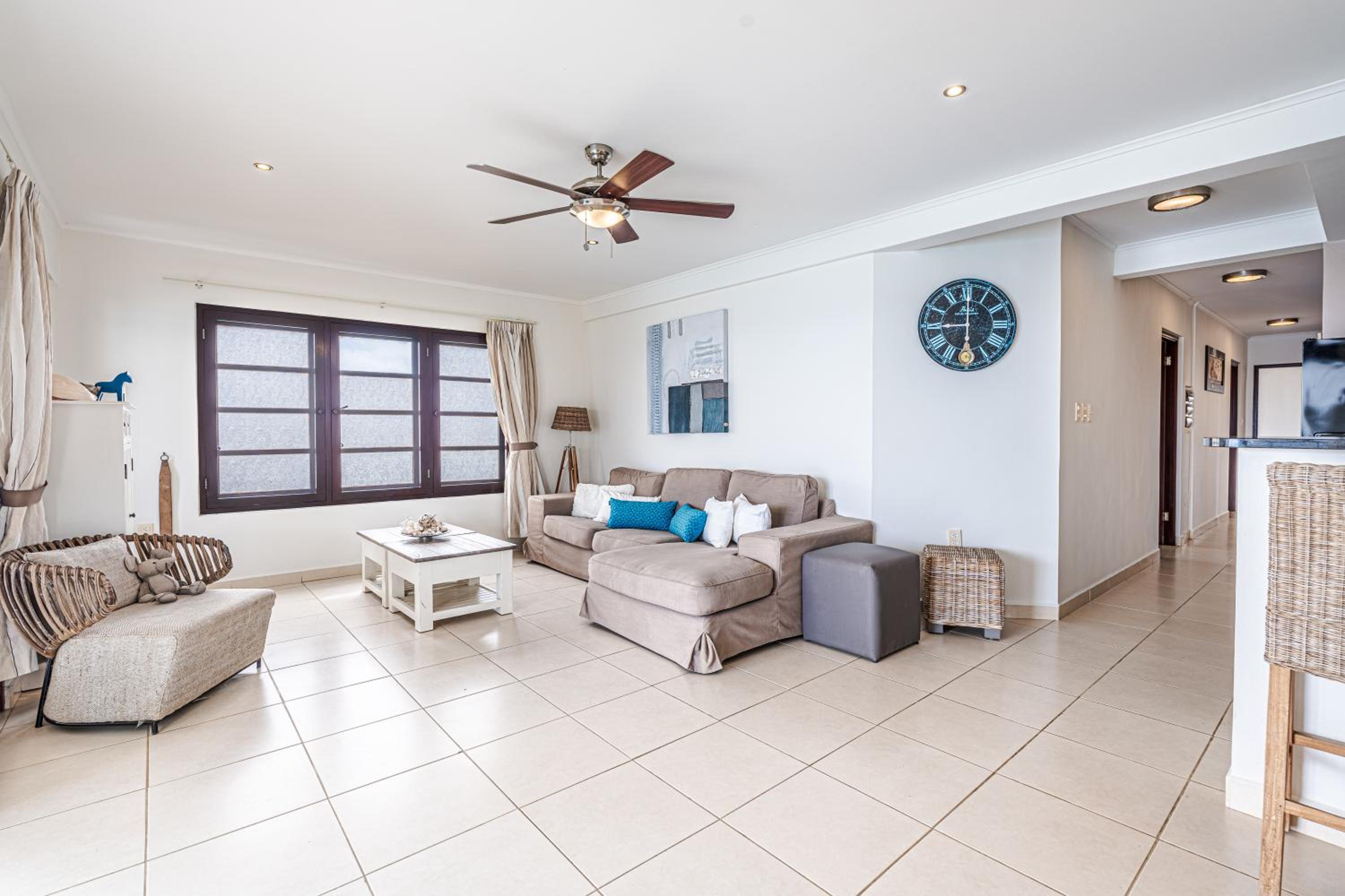 Bellevue Residence #7 - Oceanfront condo