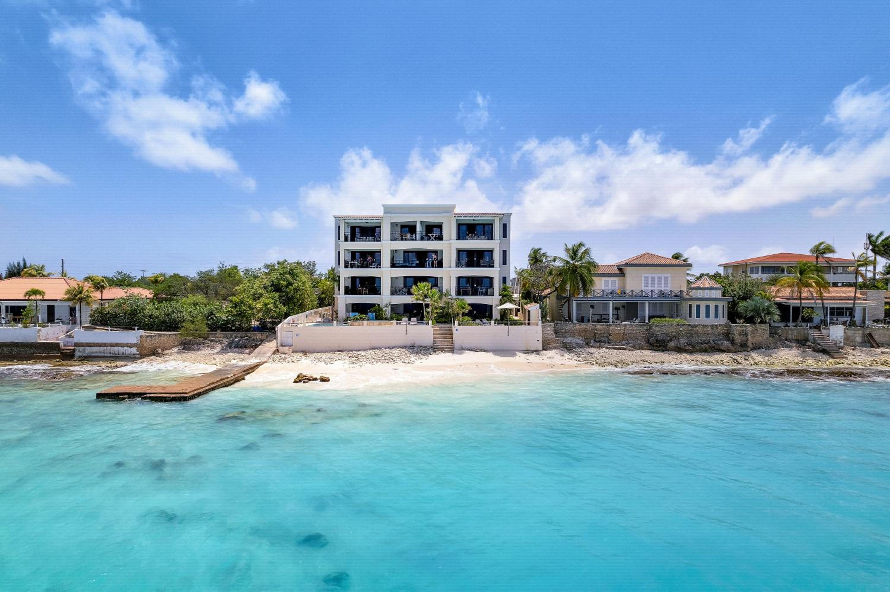 Bellevue Residence #7 - Oceanfront condo