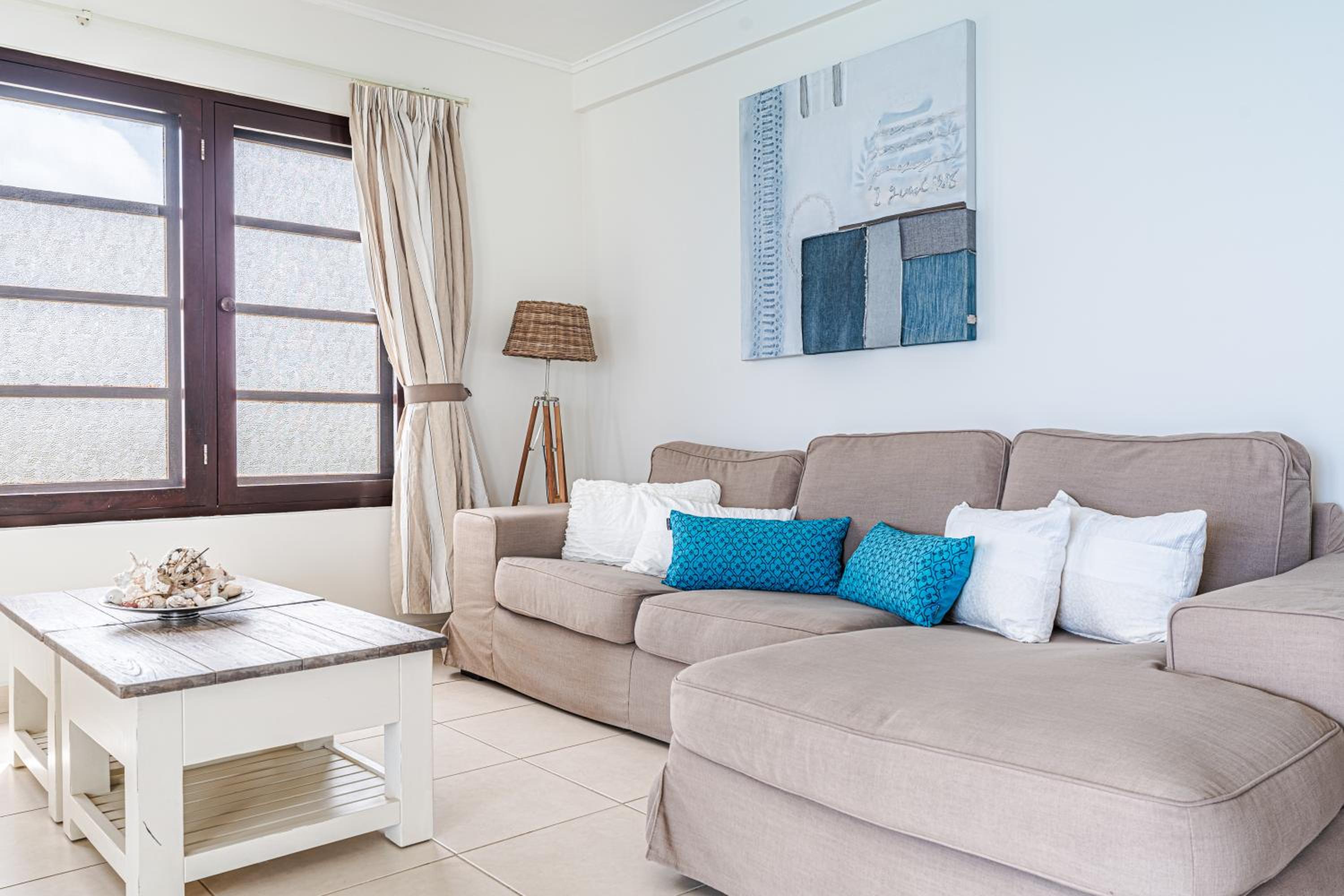 Bellevue Residence #7 - Oceanfront condo