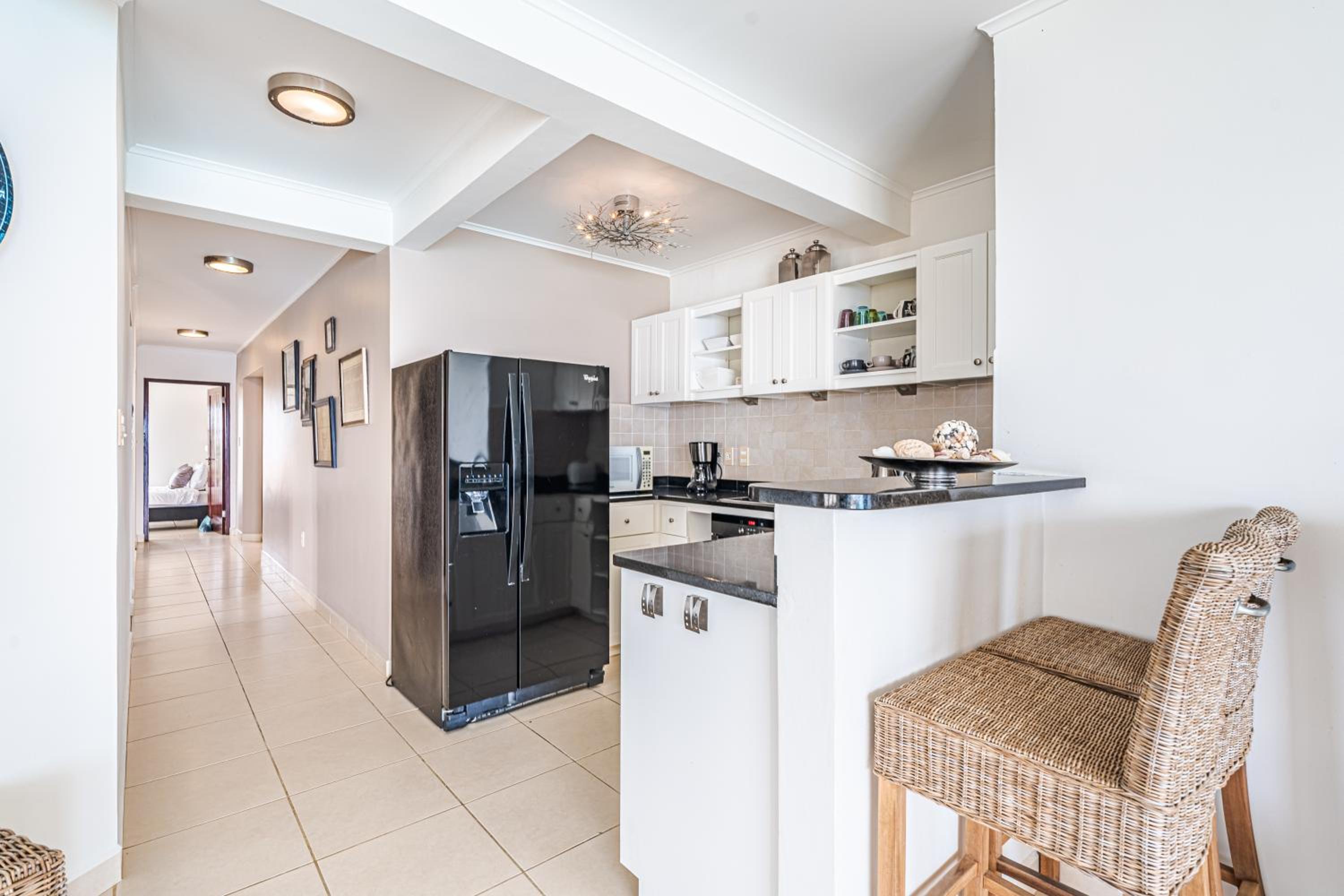 Bellevue Residence #7 - Oceanfront condo