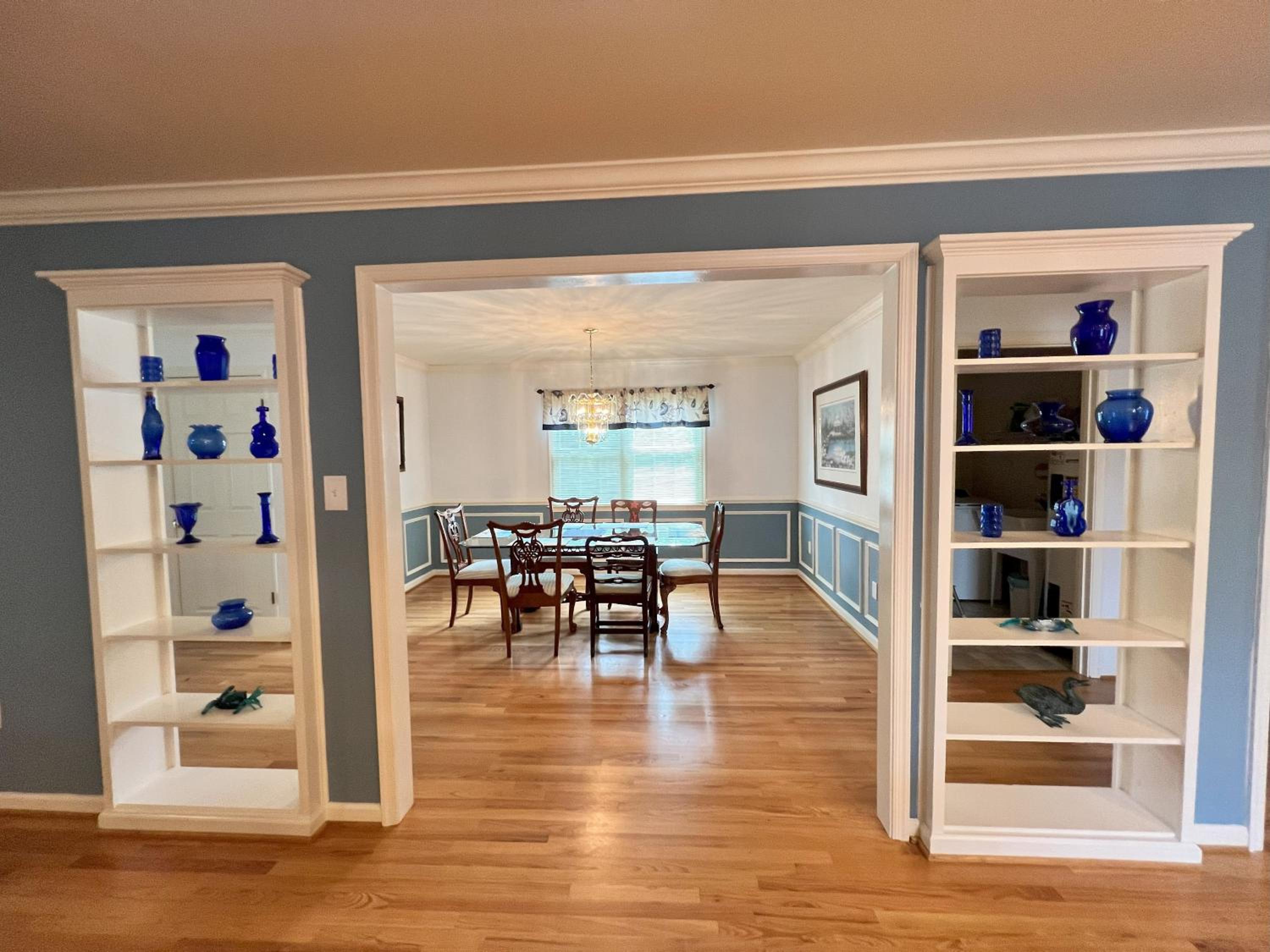 River Gem: Spacious 4 Bdrm Beach House 2 Blocks to Beach view 4