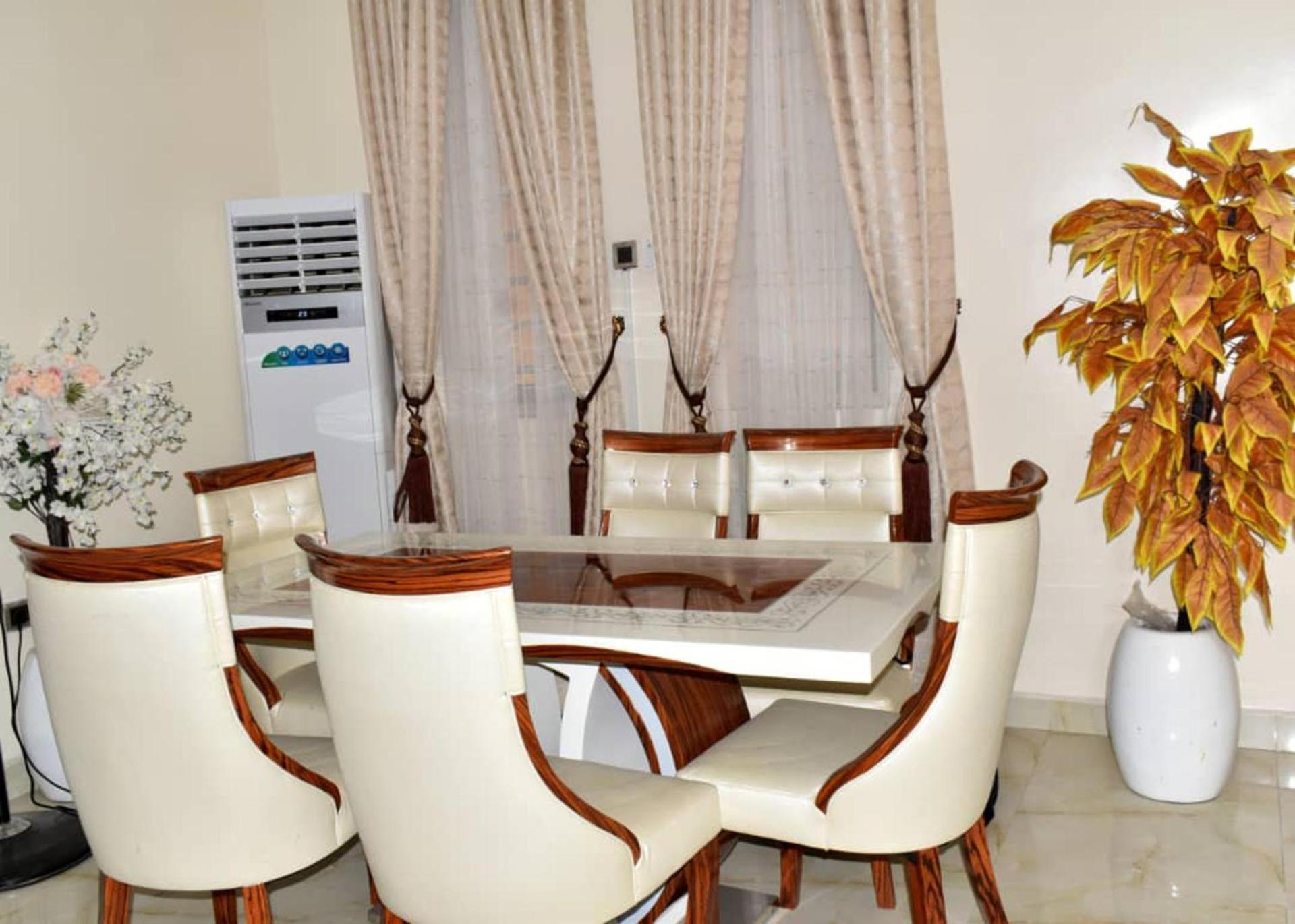 Impeccable 4-Bed House in Lagos Nigeria view 3