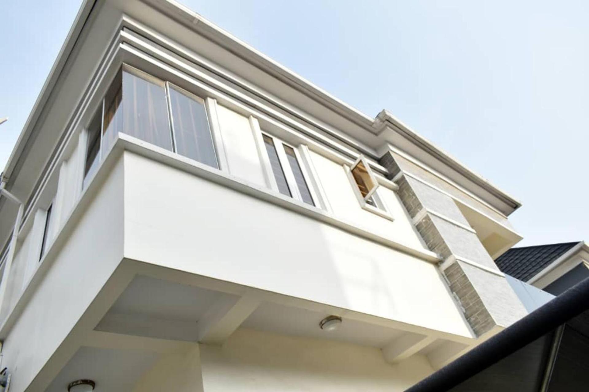 Impeccable 4-Bed House in Lagos Nigeria view 4