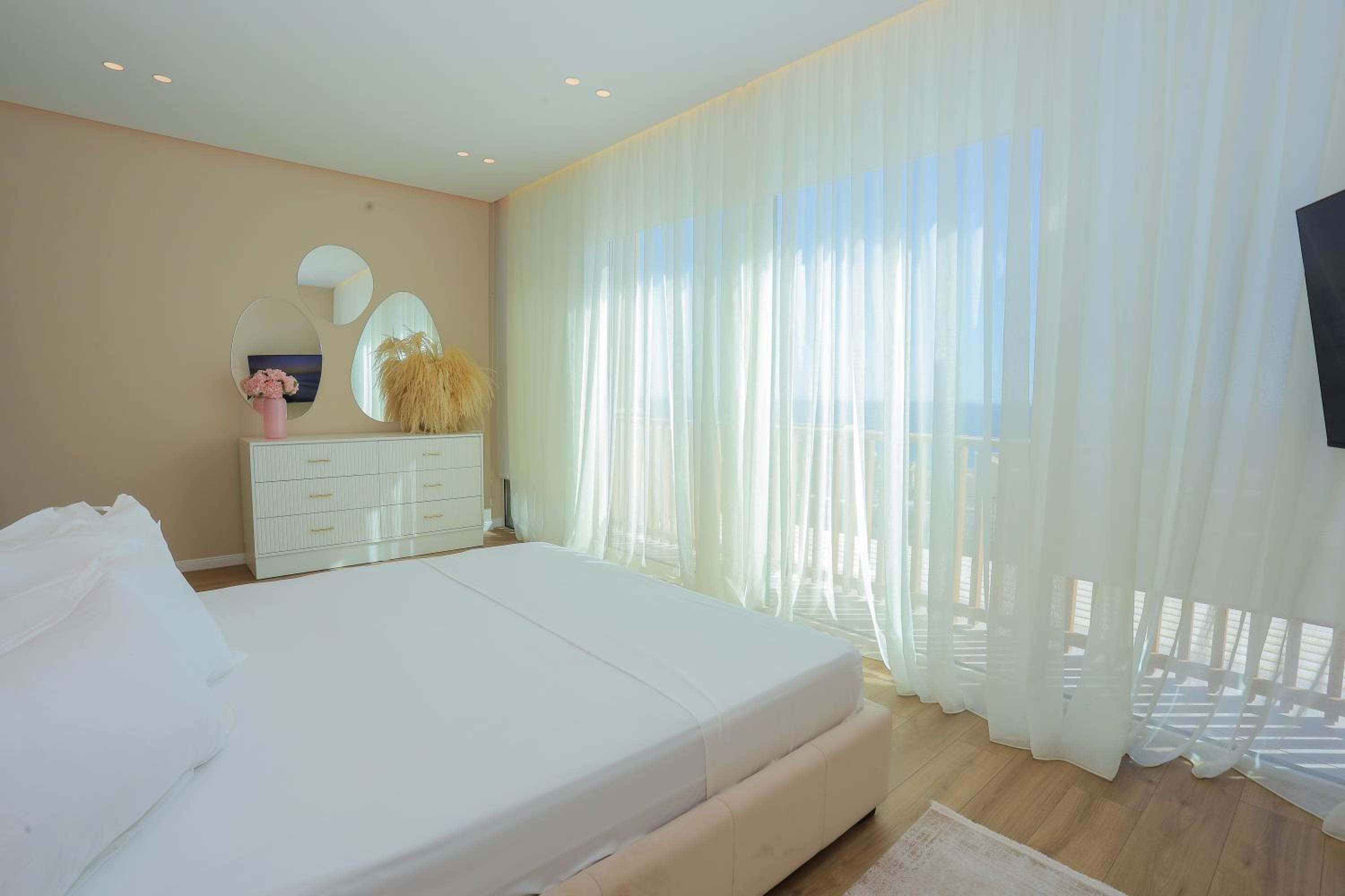 Sea Drive Luxury Vila Green Coast