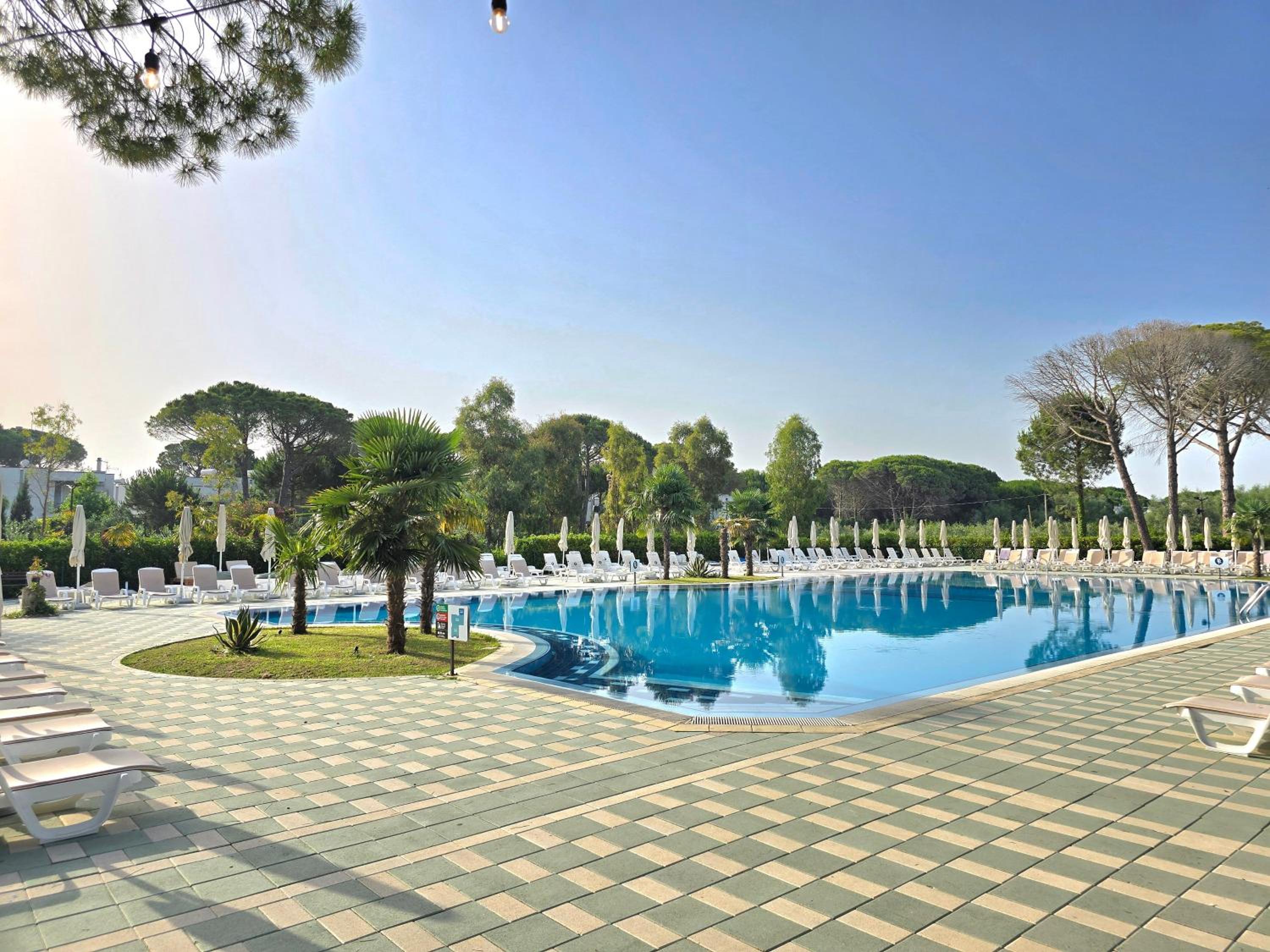 Sunny Beach Apartments - 253