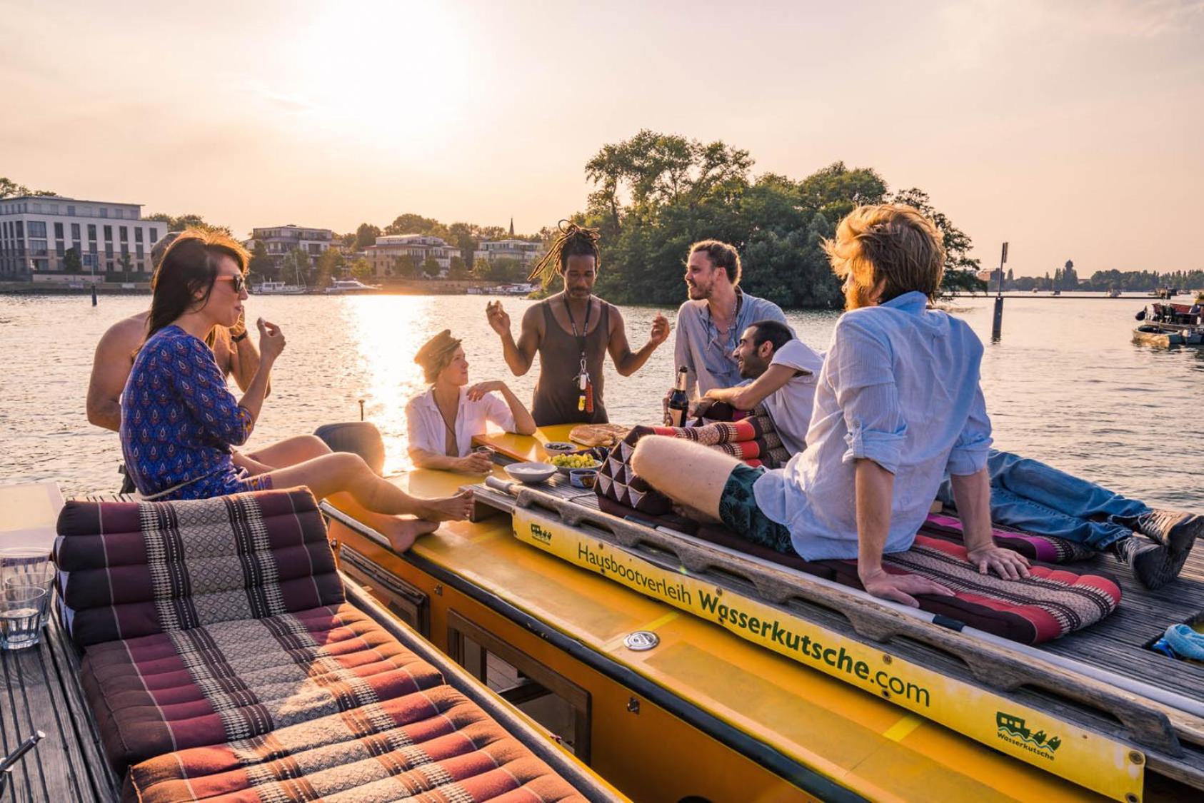 Hausboot Tour mit der Wasserkutsche - Führerscheinfrei