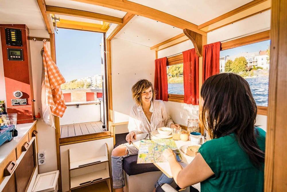 Hausboot Tour mit der Wasserkutsche - Führerscheinfrei