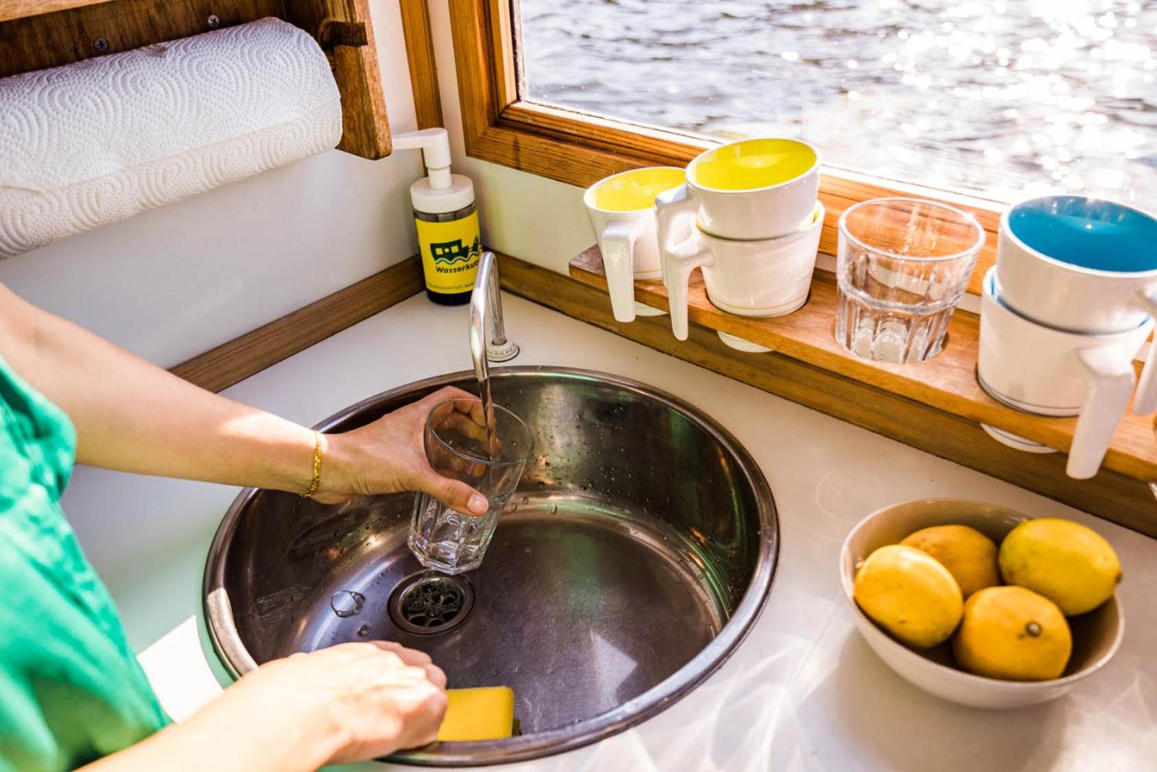 Hausboot Tour mit der Wasserkutsche - Führerscheinfrei