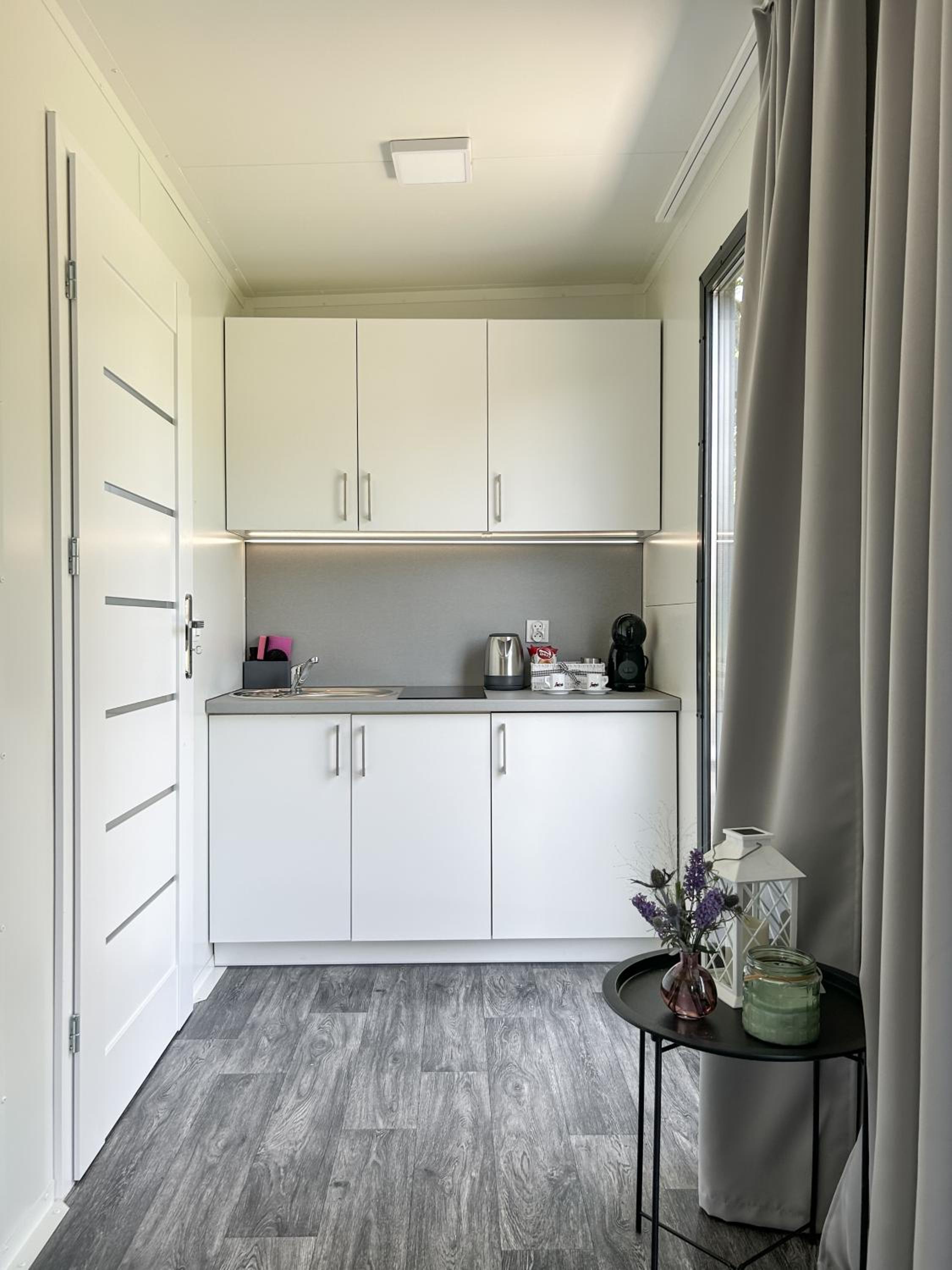 TINY HOUSE mezi sklepy