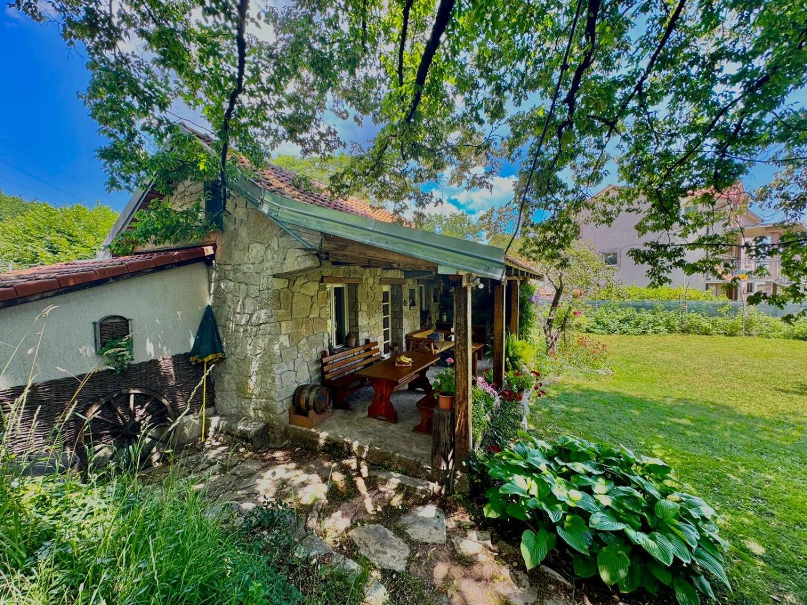 Artistic Garden House