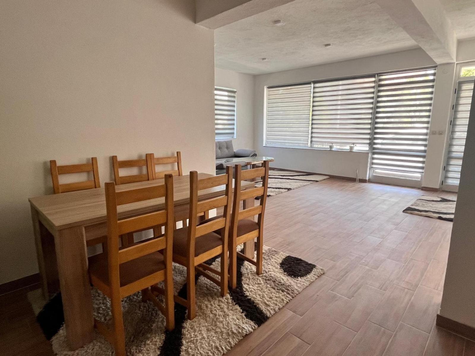 Cozy fully furnished apartment with garden