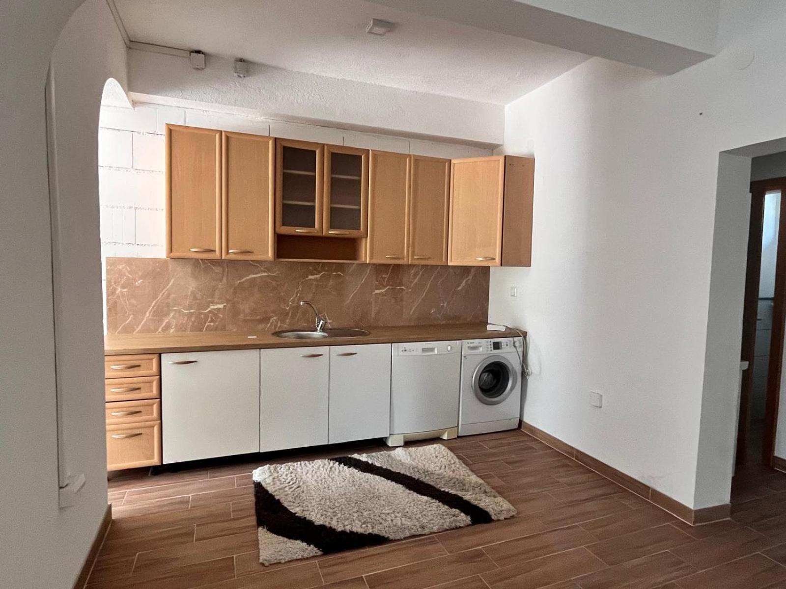 Cozy fully furnished apartment with garden