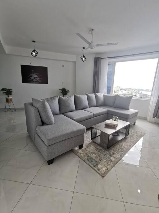 Seaview Penthouse, AC included & Rooftop Pool view 5