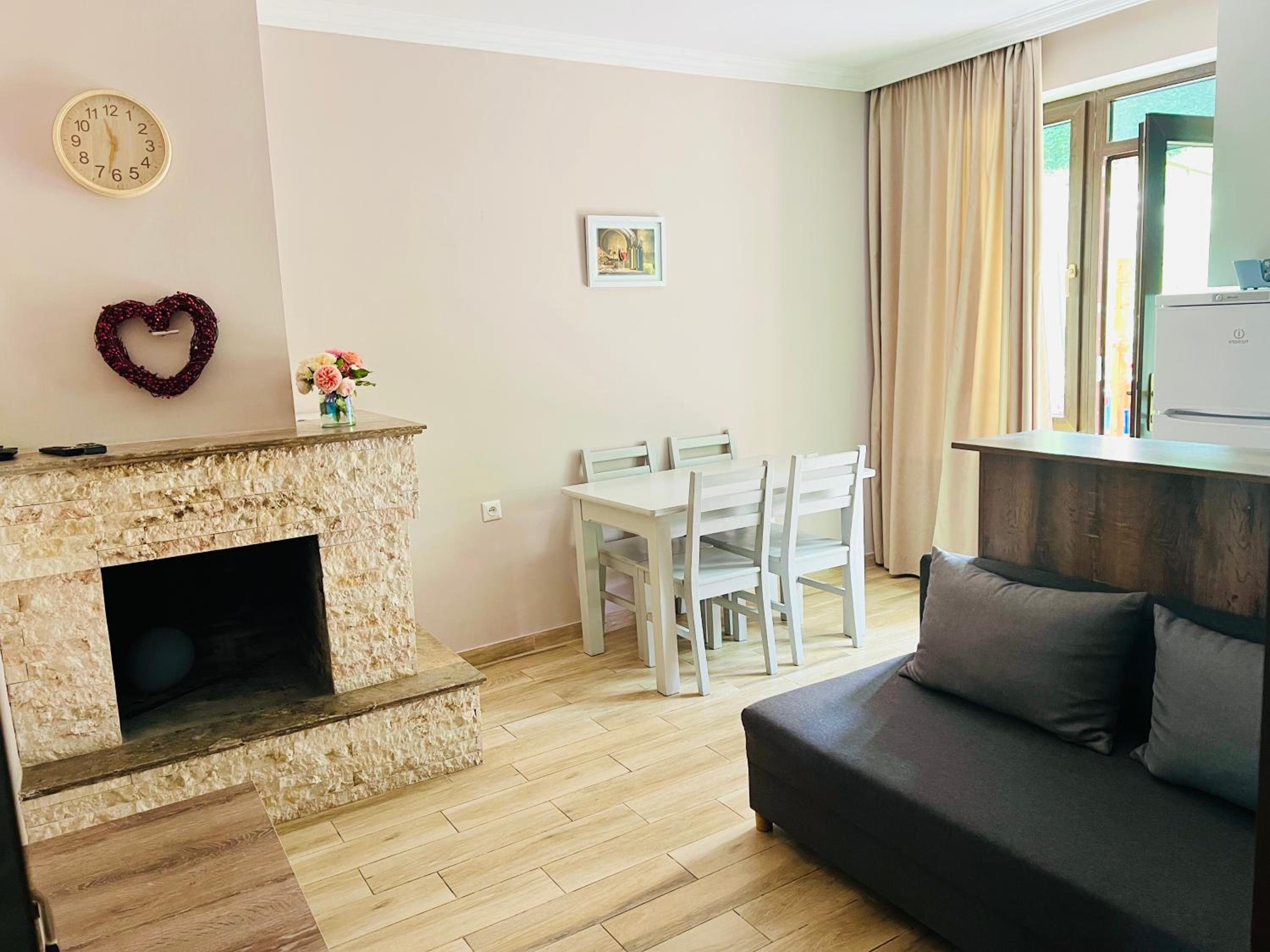 Photo 27