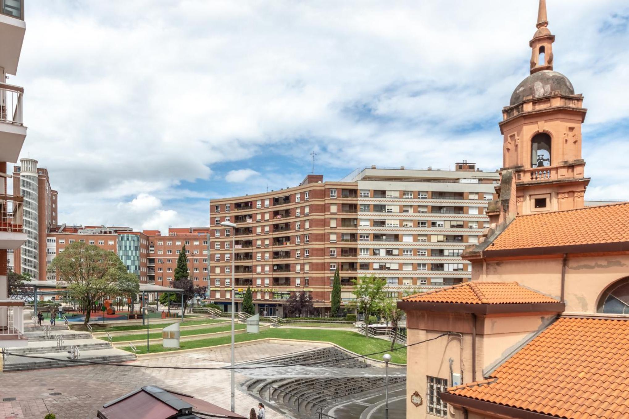 Apartamento con garaje en Barakaldo Kasa Txiki