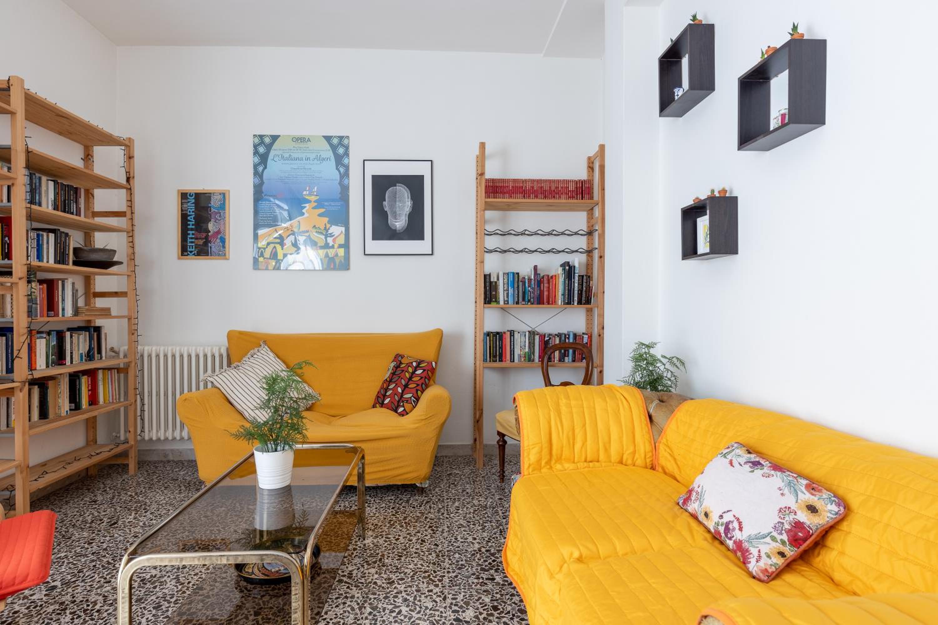 Porta a Lucca - Pisa Bright Apartment with Balcony photo 5
