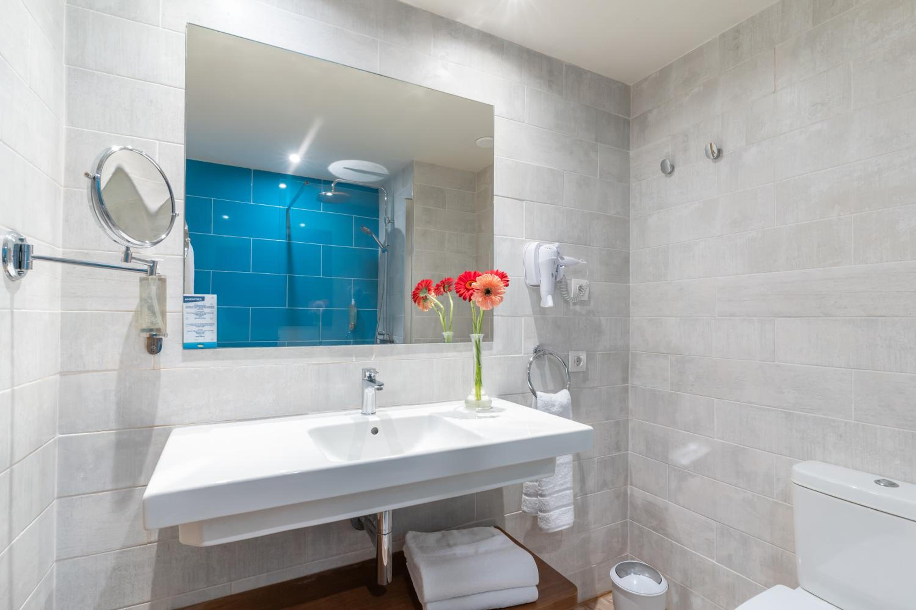 HOVIMA La Pinta Beachfront Family Hotel