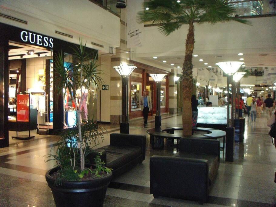 Casa las condes piscina shopping 8 personas super terraza parrilla