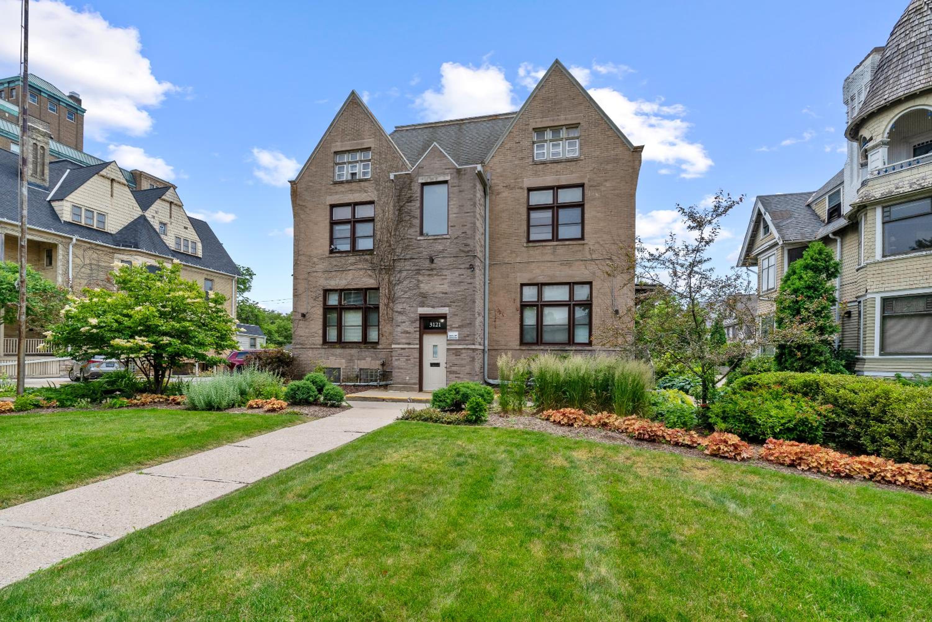 The Uplifting Mansion