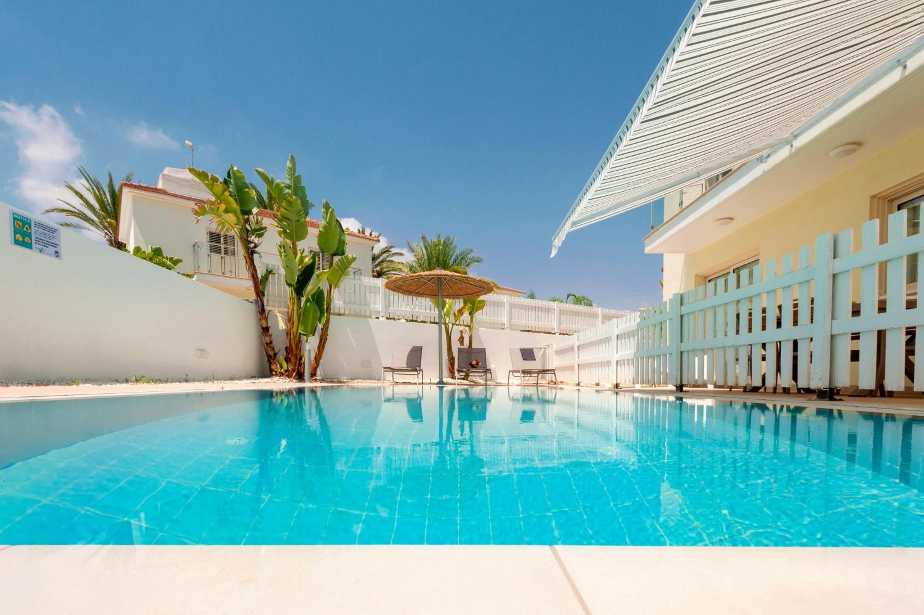 Villa Aurora - 100m from Pernera Beach