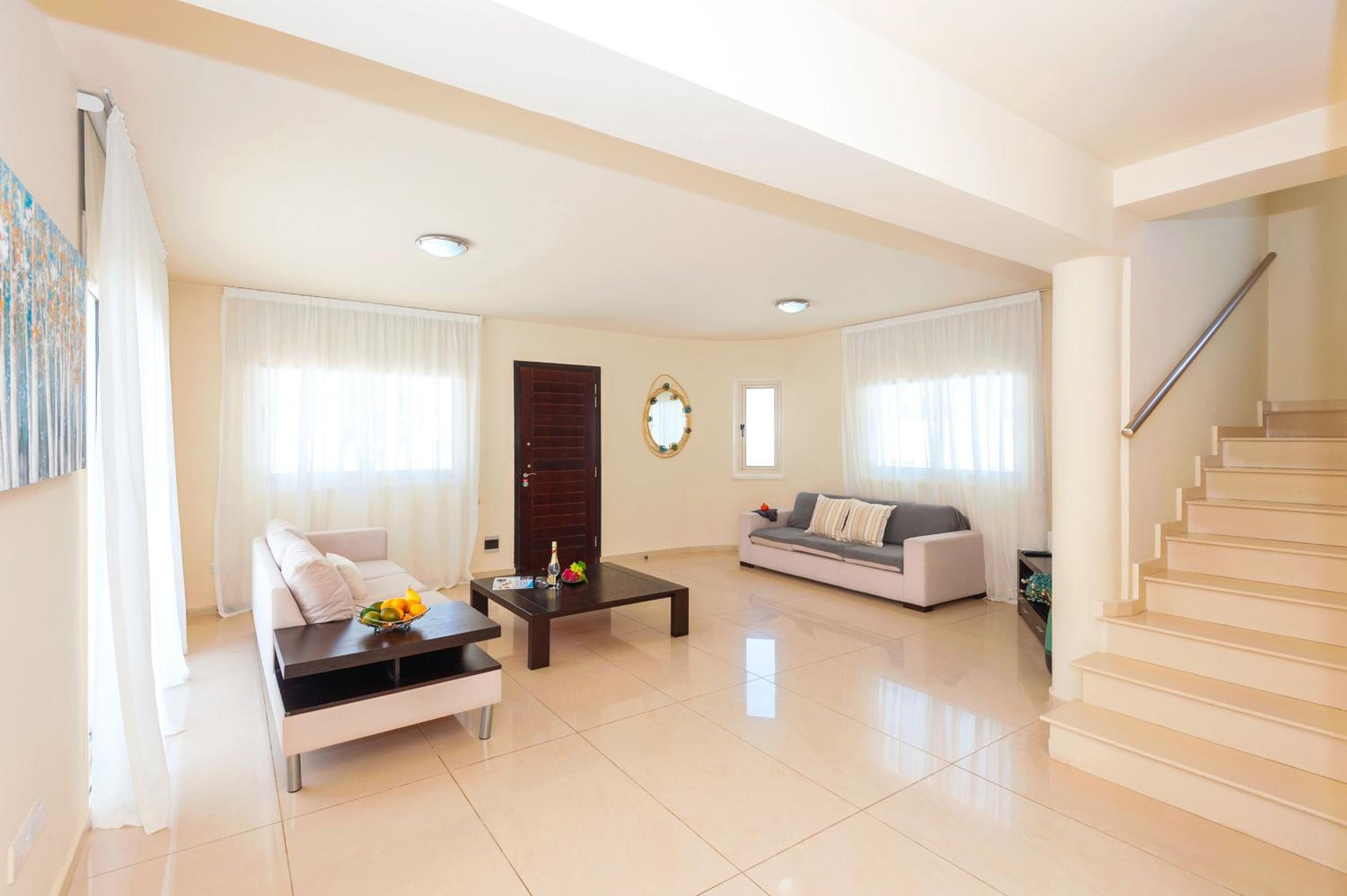 Villa Aurora - 100m from Pernera Beach