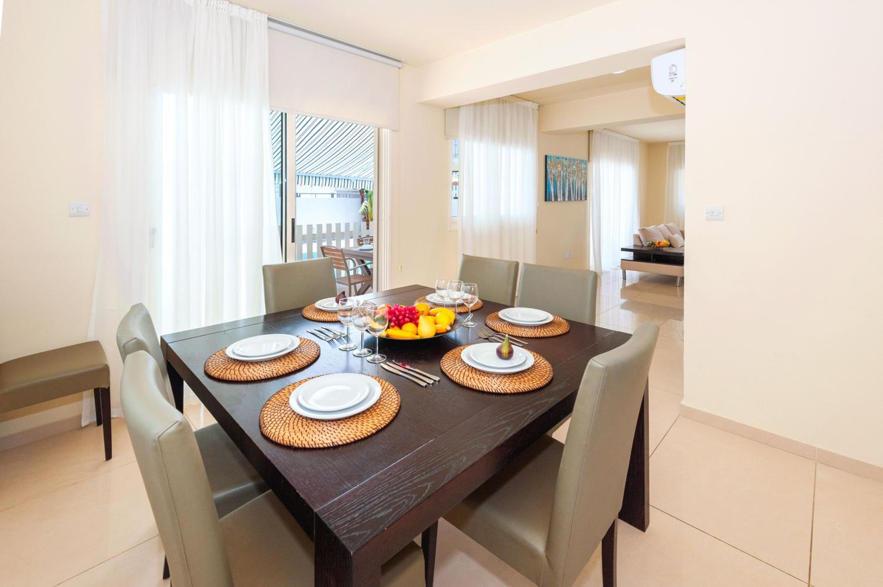 Villa Aurora - 100m from Pernera Beach