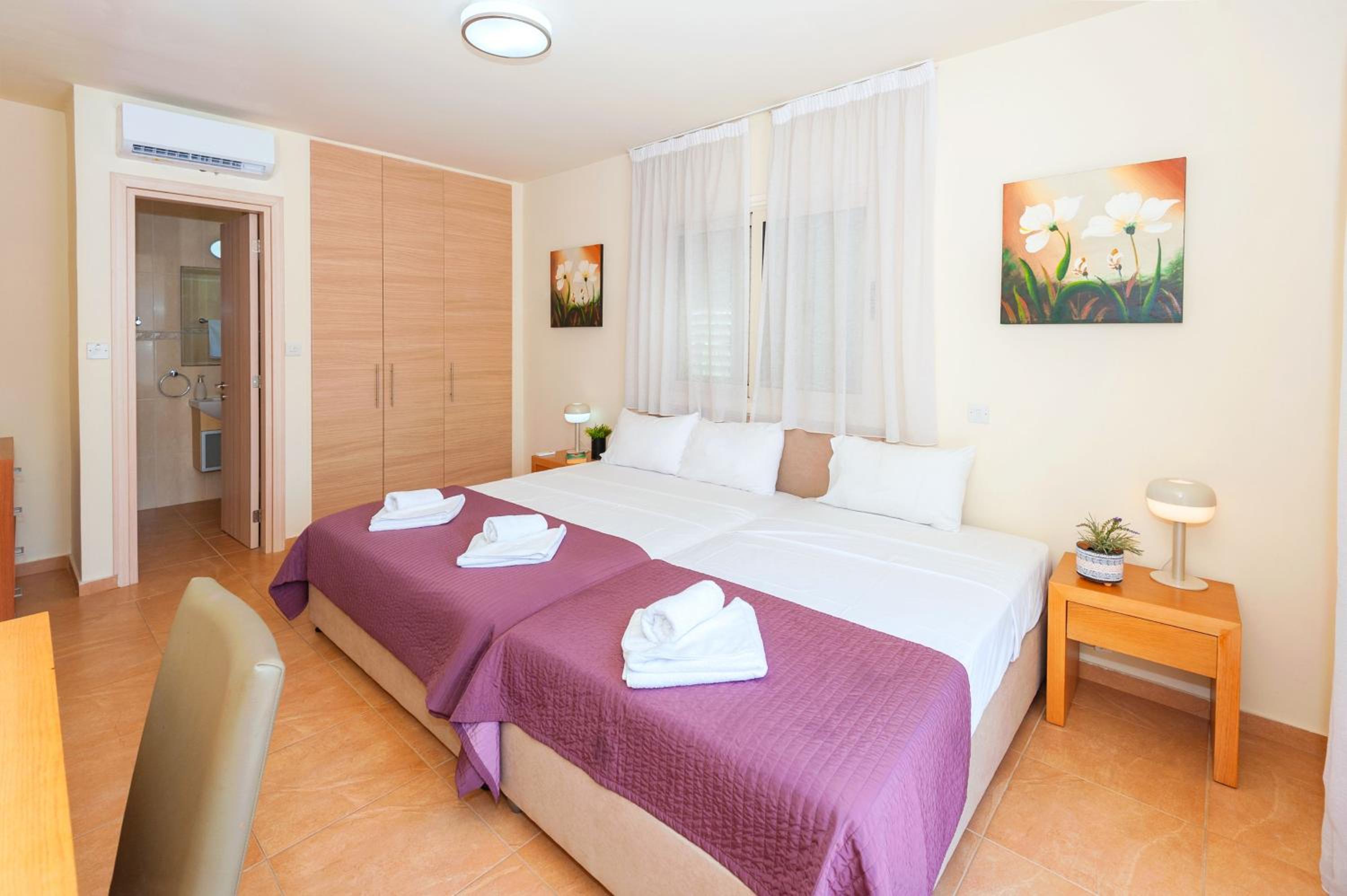 Villa Aurora - 100m from Pernera Beach