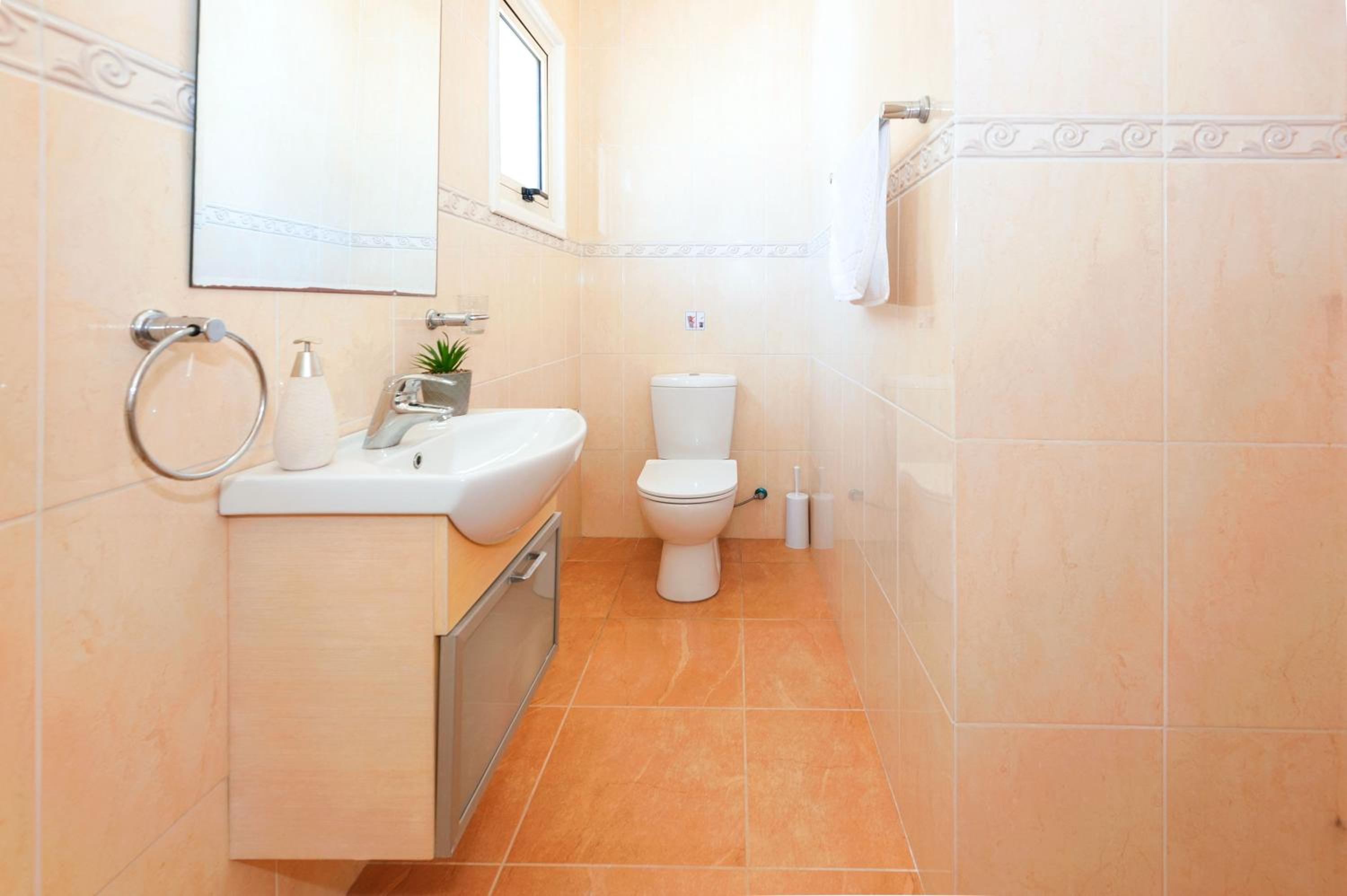 Villa Aurora - 100m from Pernera Beach