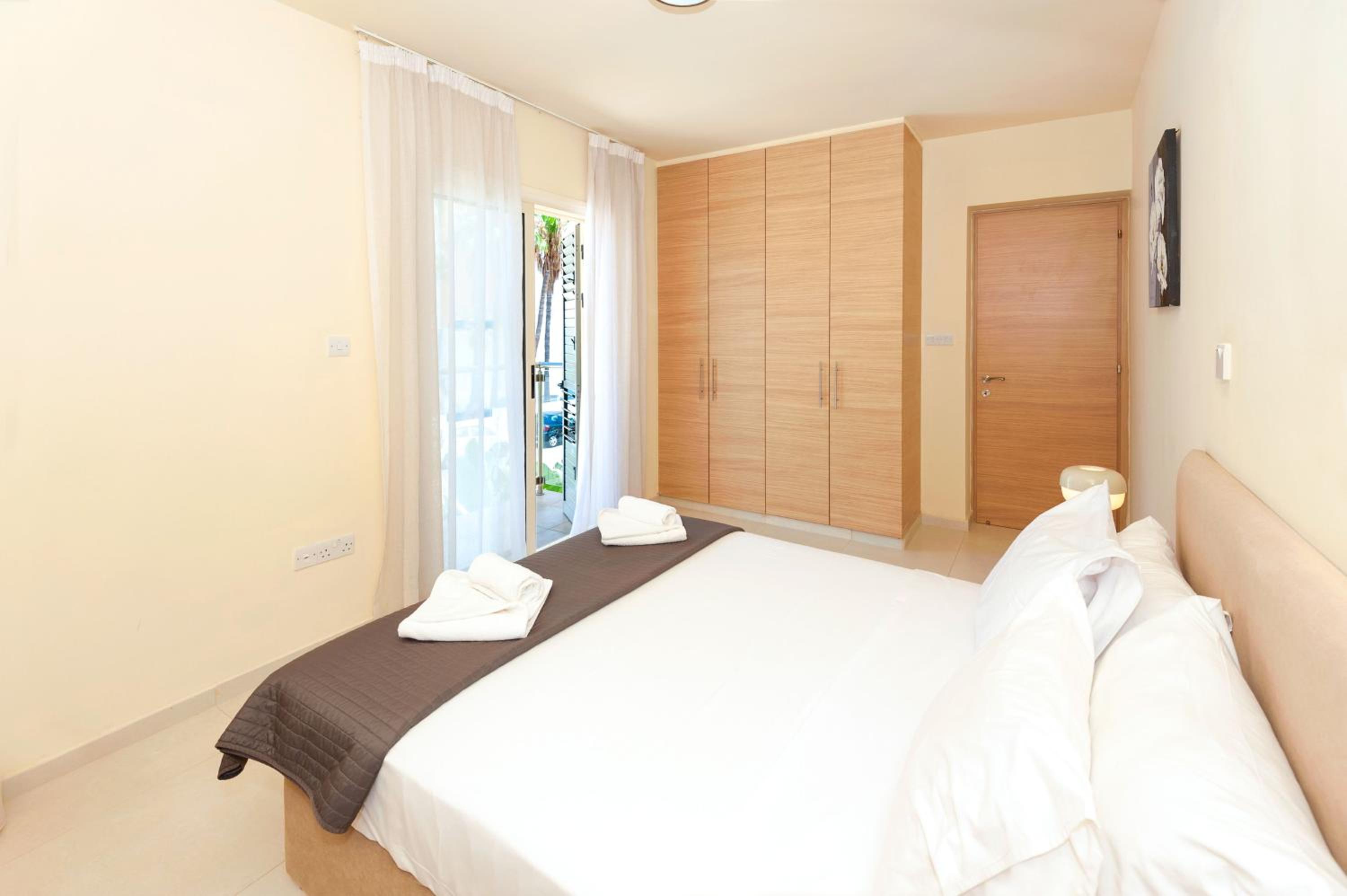 Villa Aurora - 100m from Pernera Beach