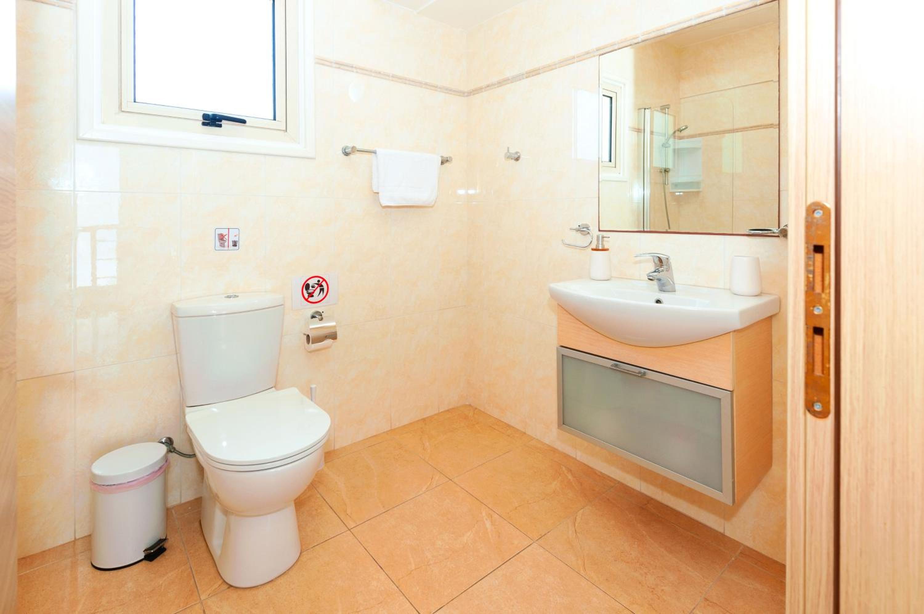 Villa Aurora - 100m from Pernera Beach