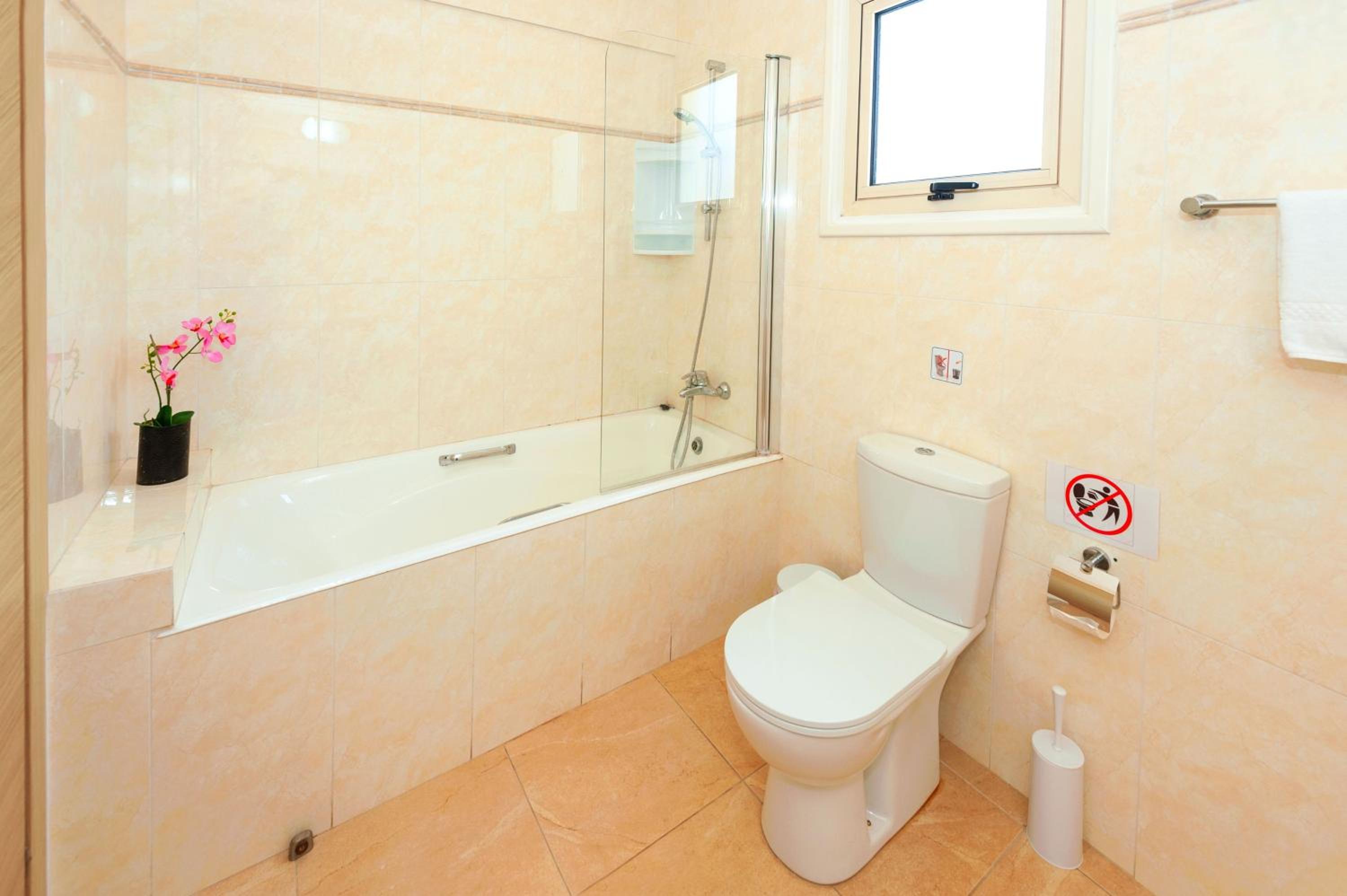 Villa Aurora - 100m from Pernera Beach