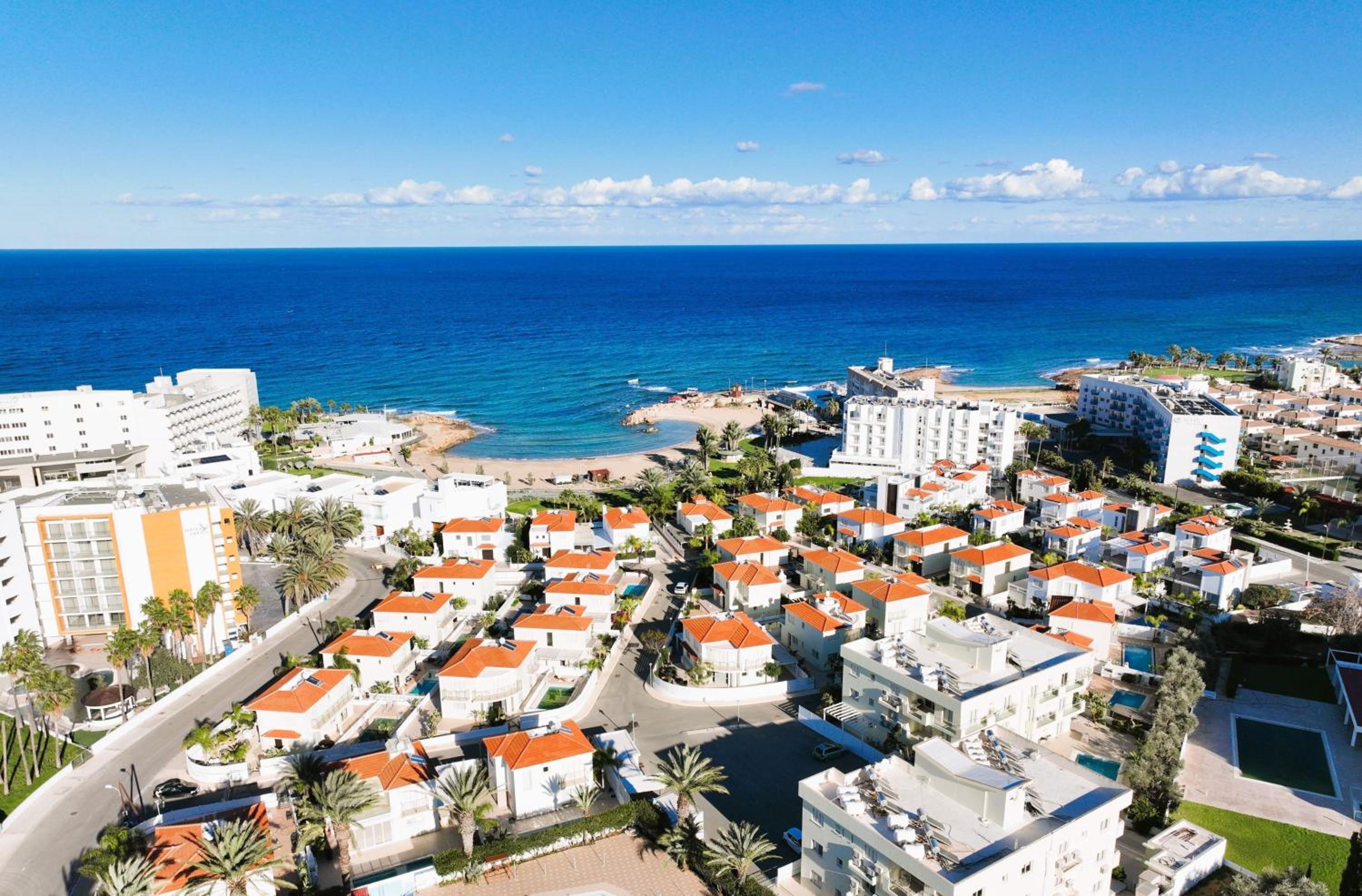 Villa Aurora - 100m from Pernera Beach