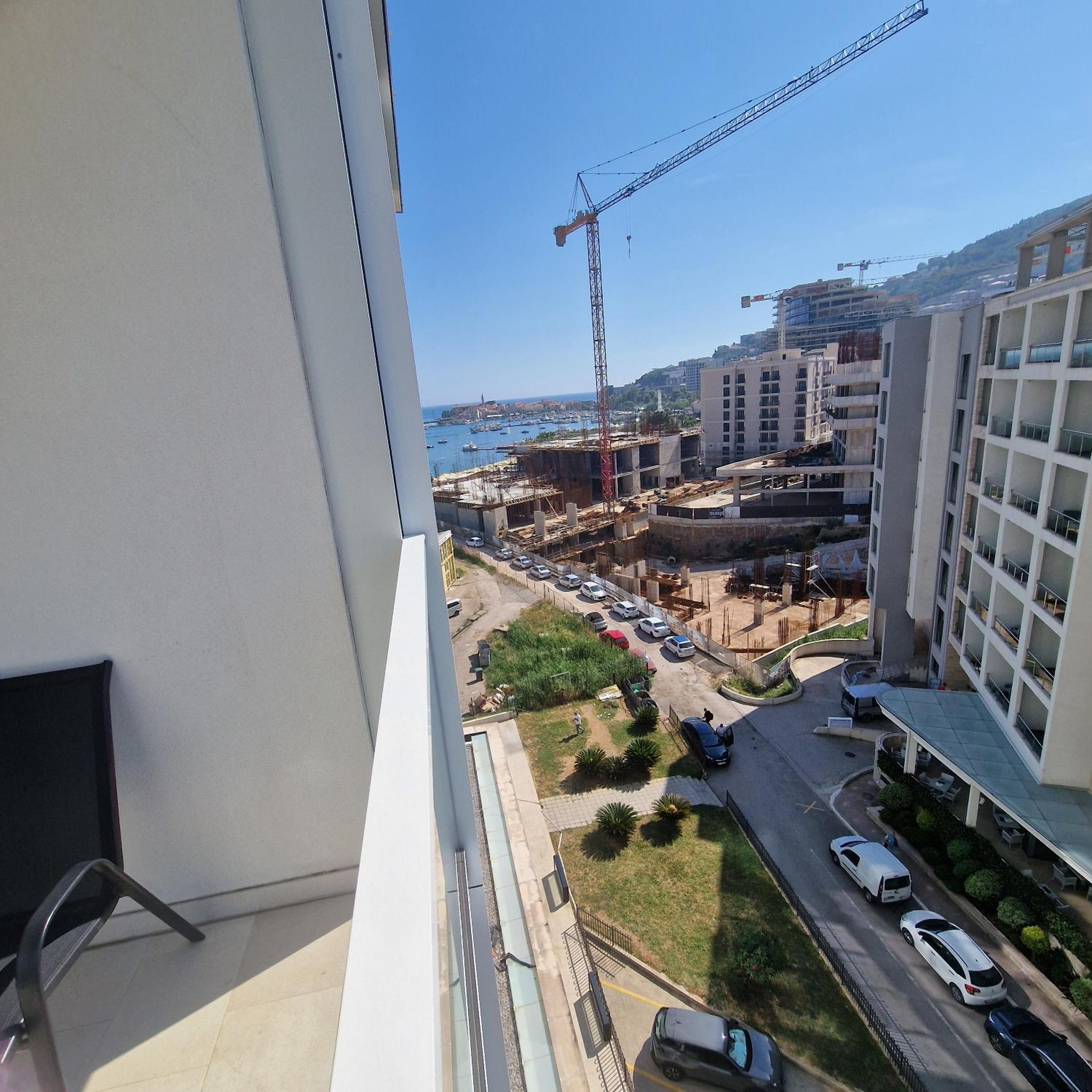 Luxury 3 bedroom flat in Tre canne hotel next to the beach view 4