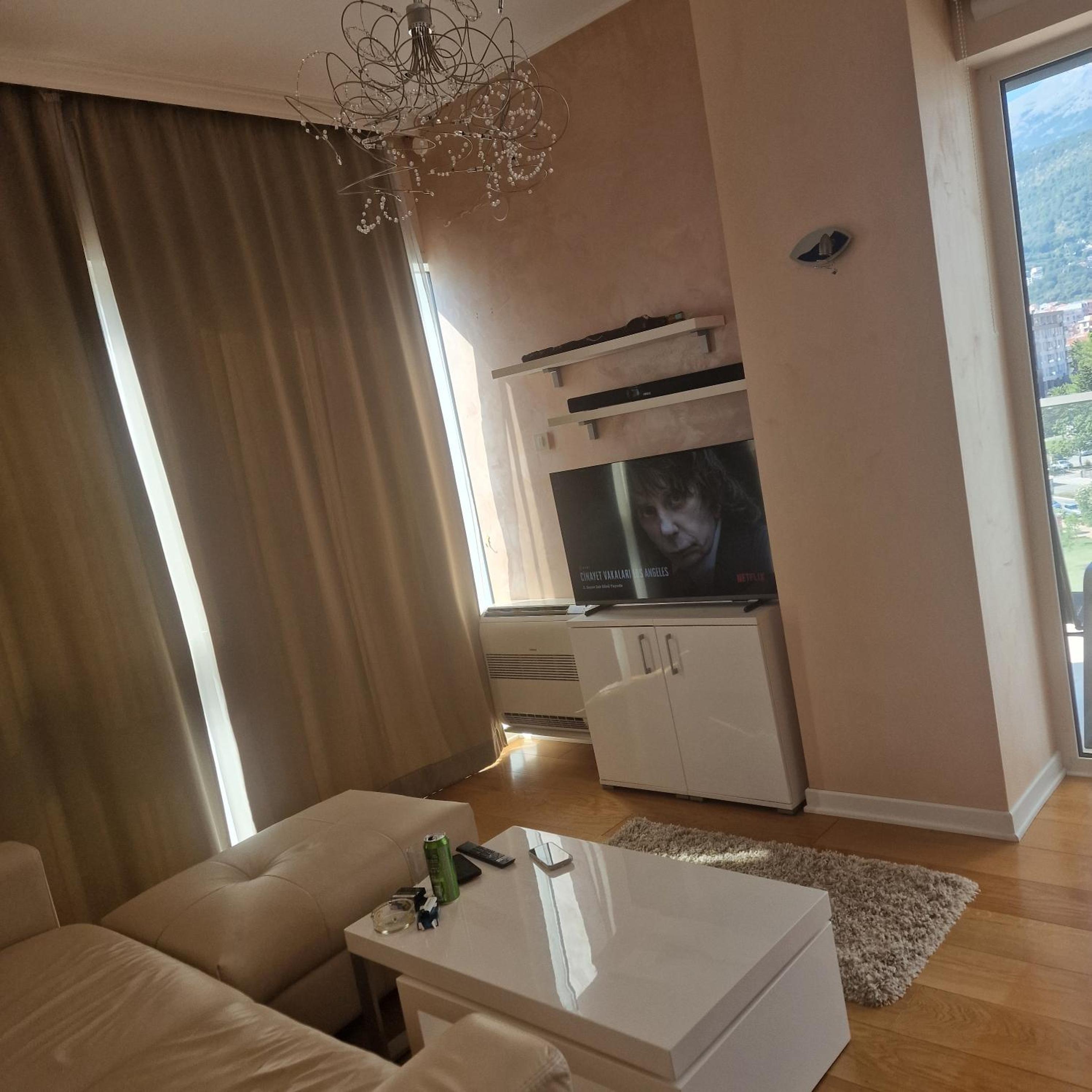 Luxury 3 bedroom flat in Tre canne hotel next to the beach view 3