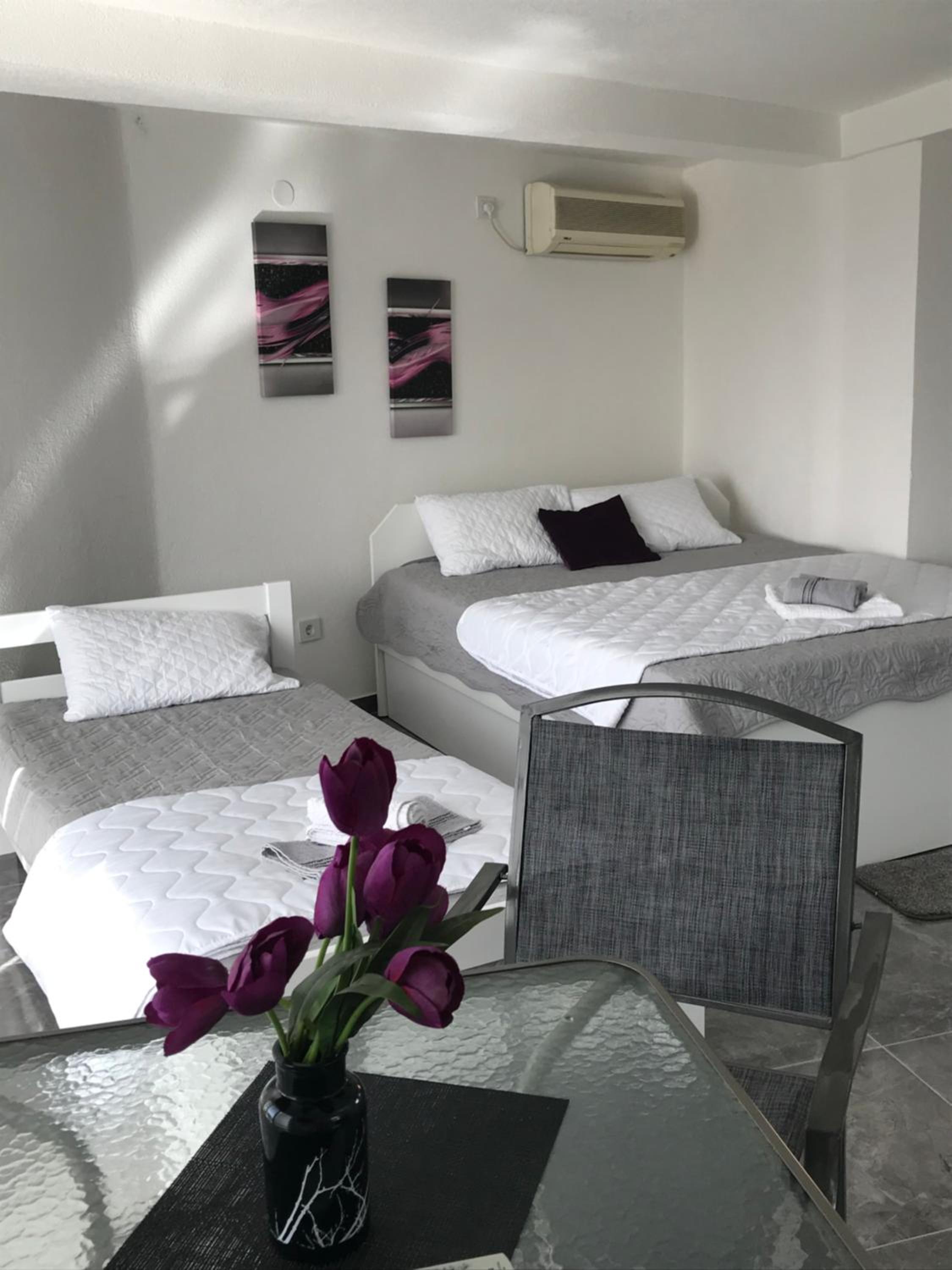 JOVIK Apartments