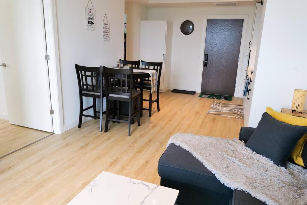 2bhk Luxury brand new pvt suite Kitchener