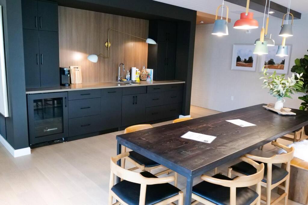 2bhk Luxury brand new pvt suite Kitchener