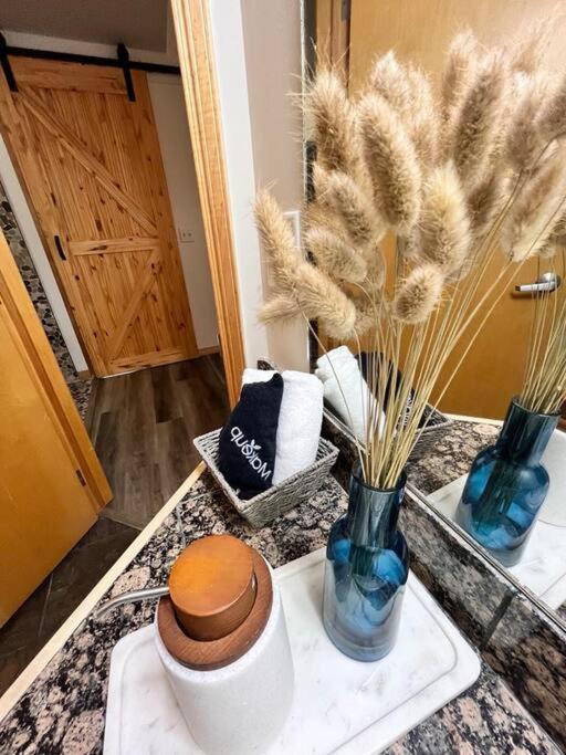 Three Peaks Getaway 2 bedrooms & 2 bath-sleeps 6