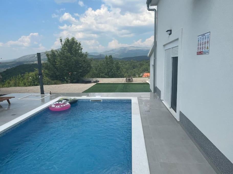 Mediterranean 5 rooms house with pool view 4