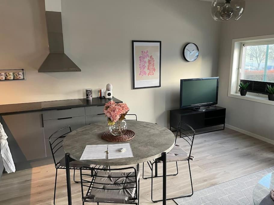 Practical apartment near city center view 3