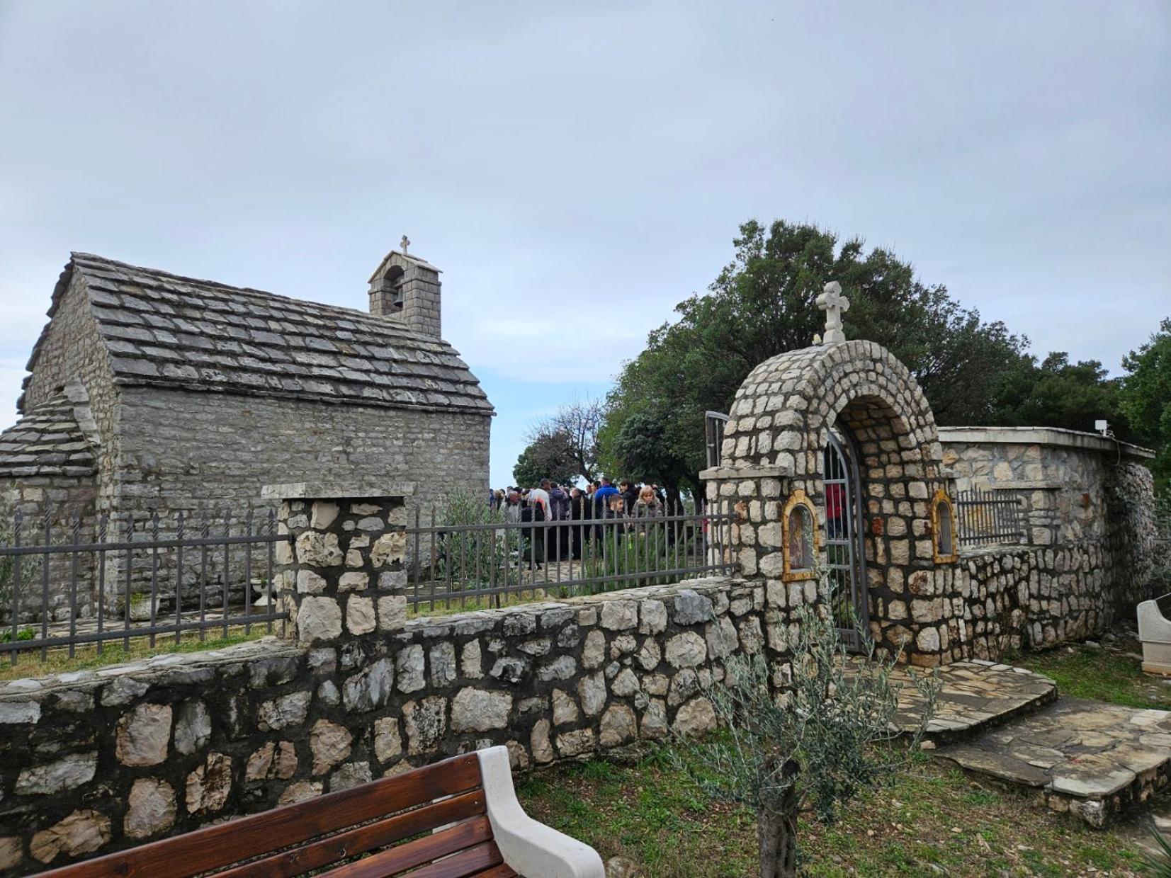 Photo 12