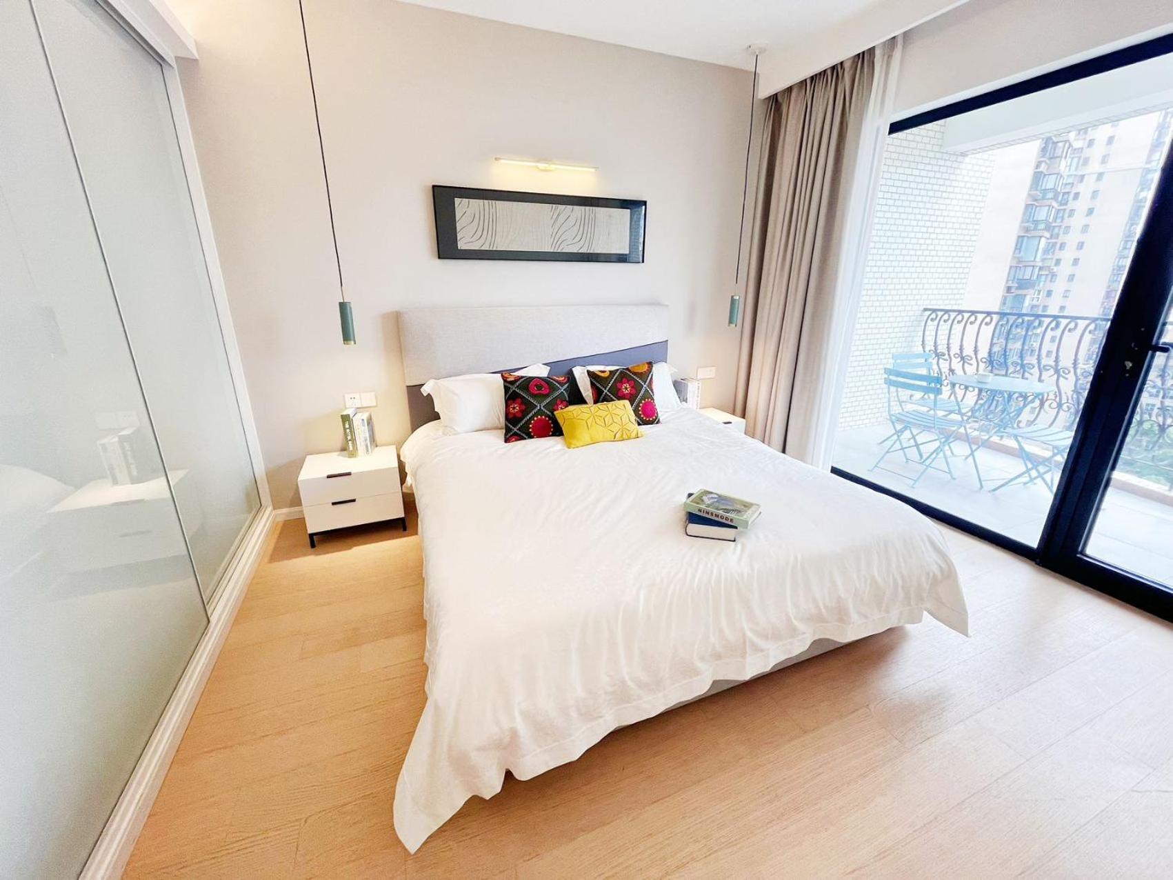 Shanghai Sunshine House - family friendly suite - near the Bund & Yu Garden