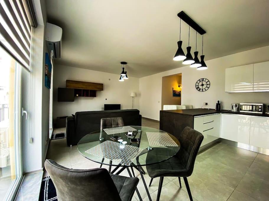 Modern Bright Apartment Central Sliema 6th floor view 2