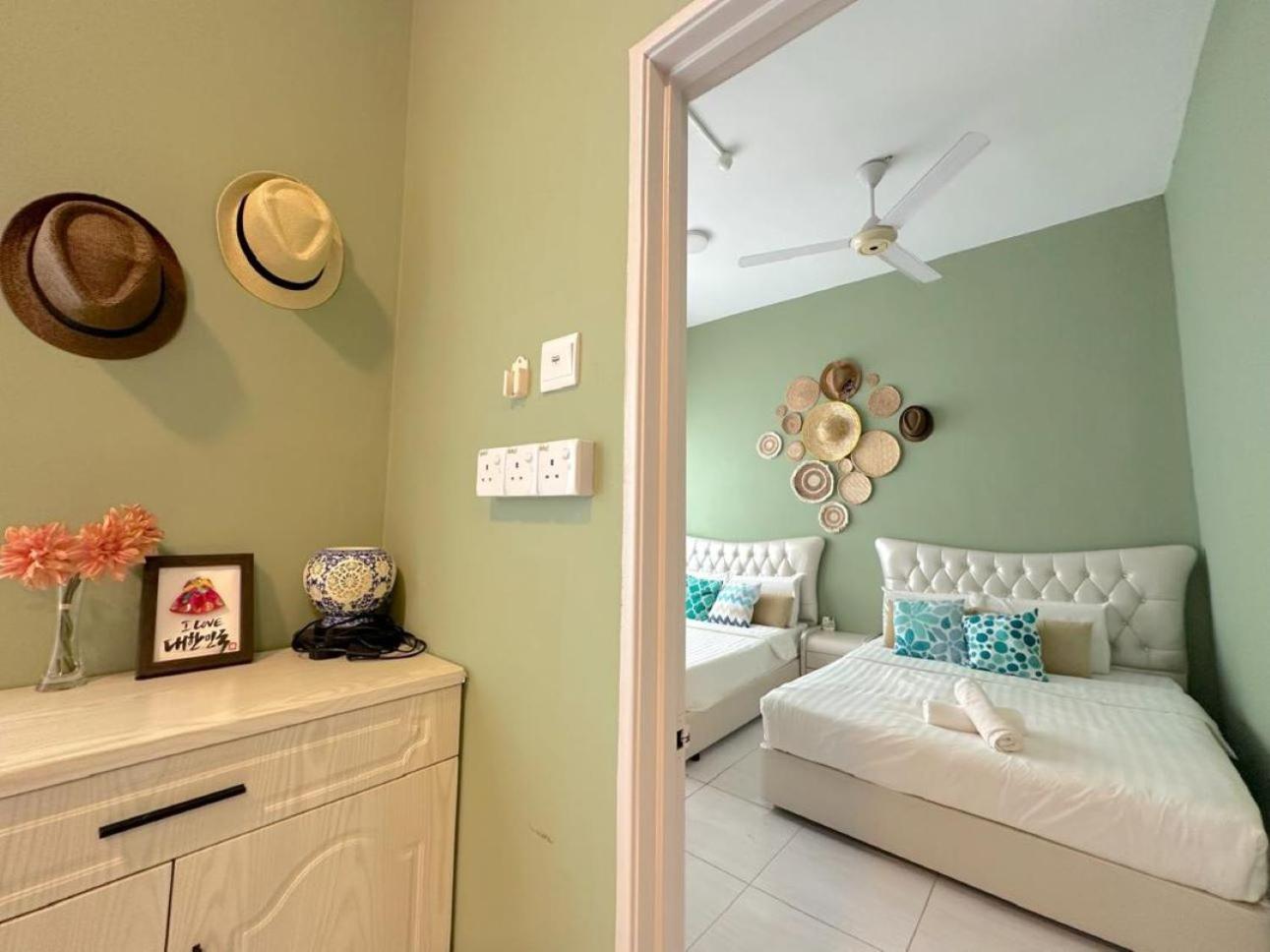 MAYA SeaView Families Suite Apartment + Sky Pool photo 5